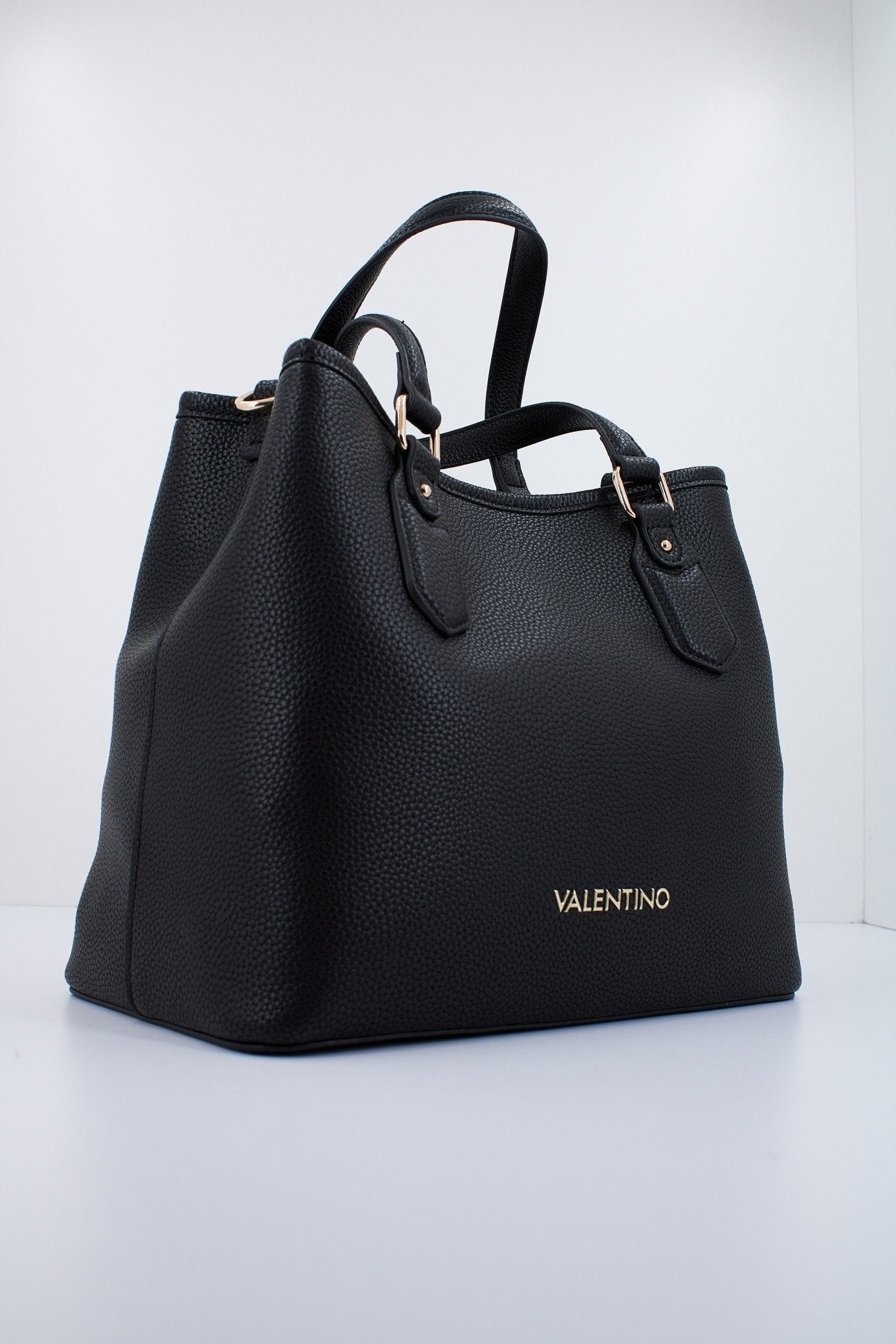 VALENTINO BAGS BRIXTON en color NEGRO (3)