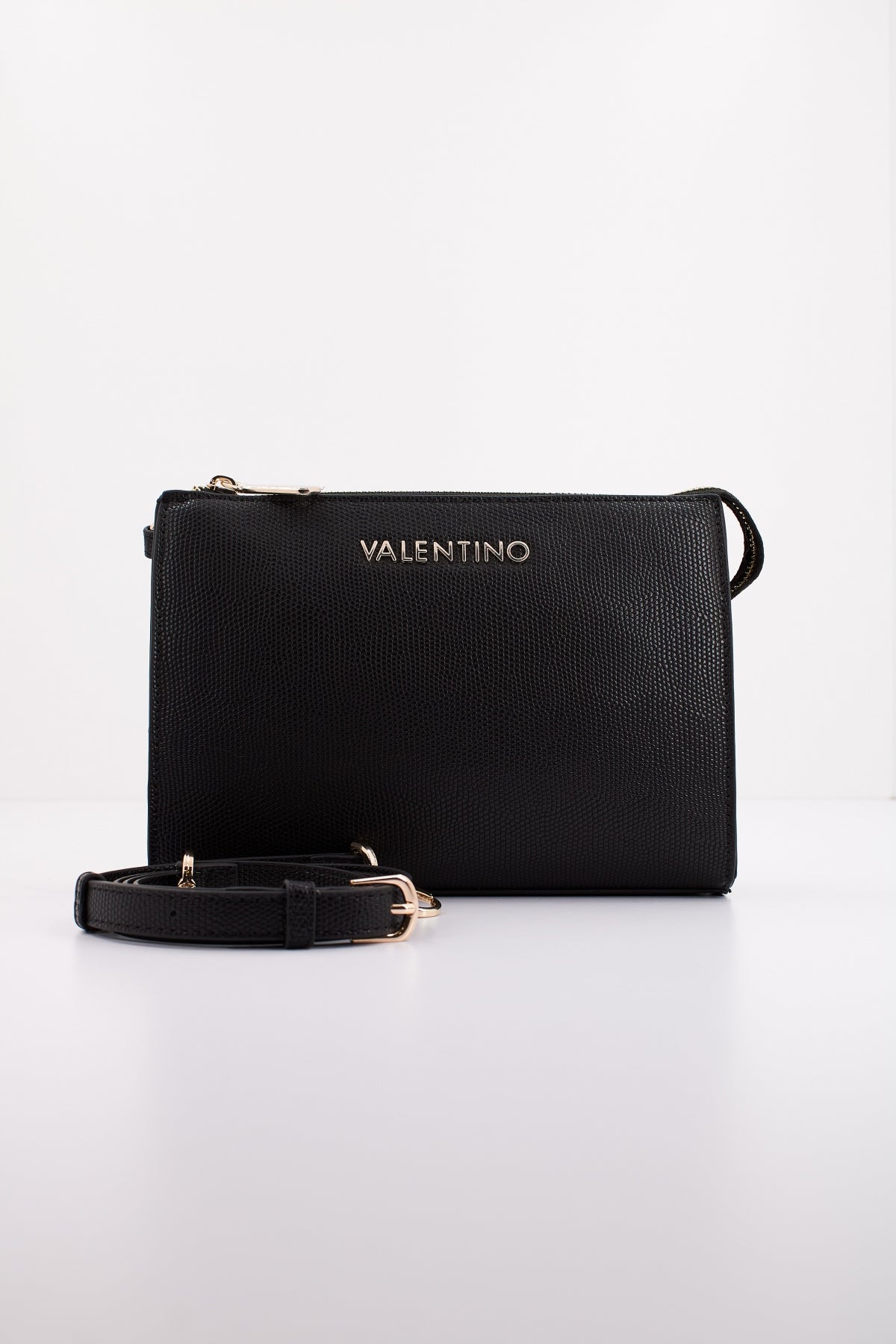 VALENTINO BAGS VBSWR en color NEGRO (2)