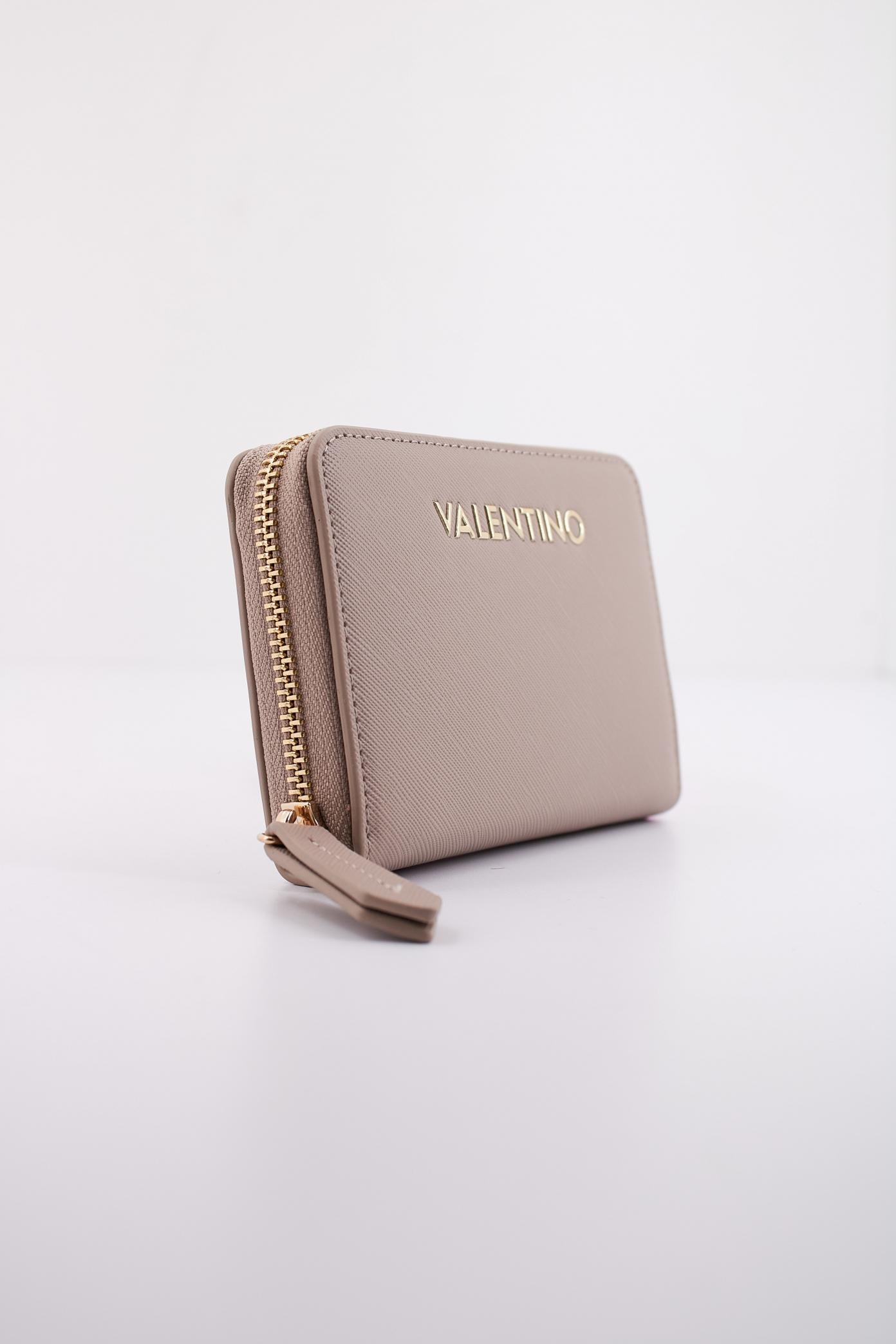 VALENTINO BAGS LADY SYNTHETIC WALLET ZE en color BEIS (2)