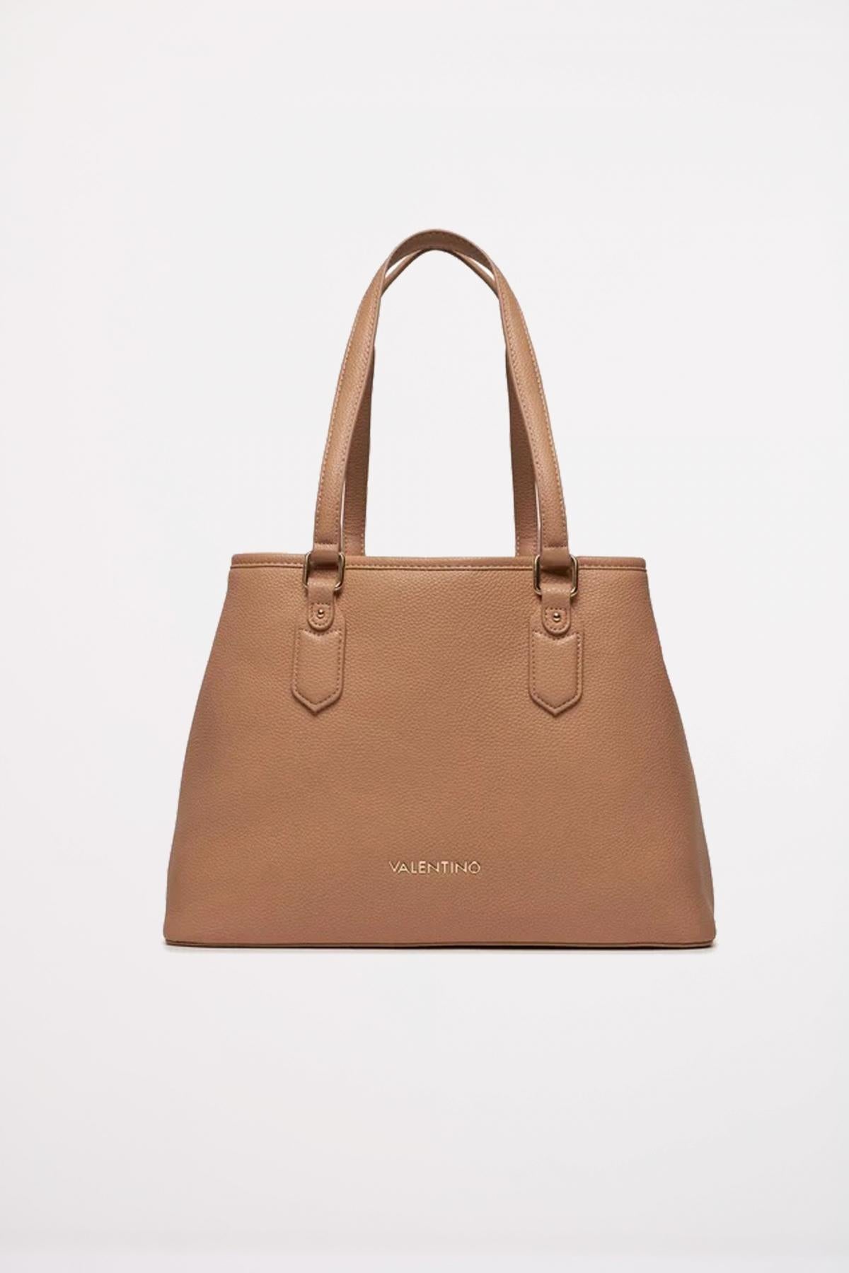 VALENTINO BAGS SHOPPING BRIXTON en color BEIS (1)
