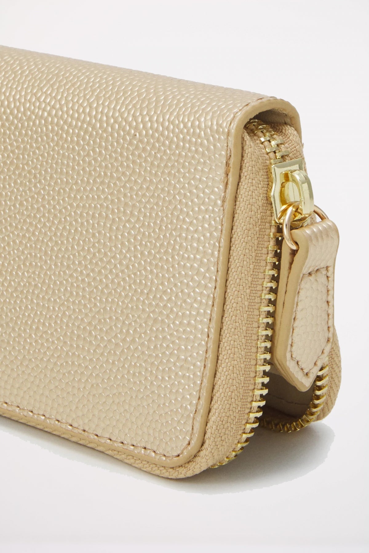 VALENTINO BAGS DIVINA WALLET en color ORO (3)