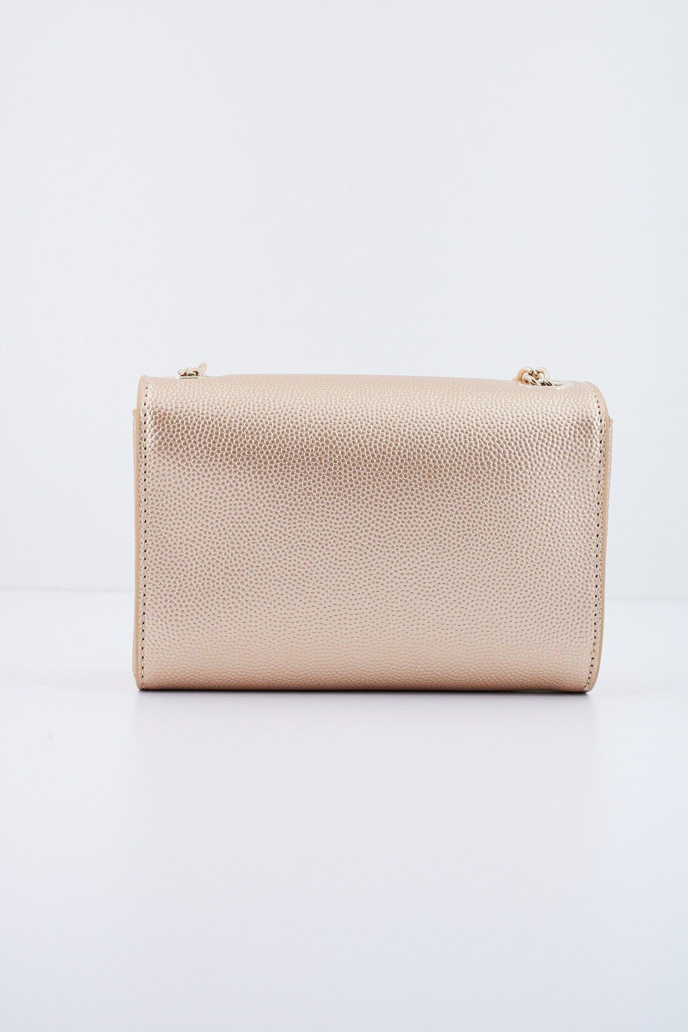 VALENTINO BAGS DIVINA en color ORO (2)