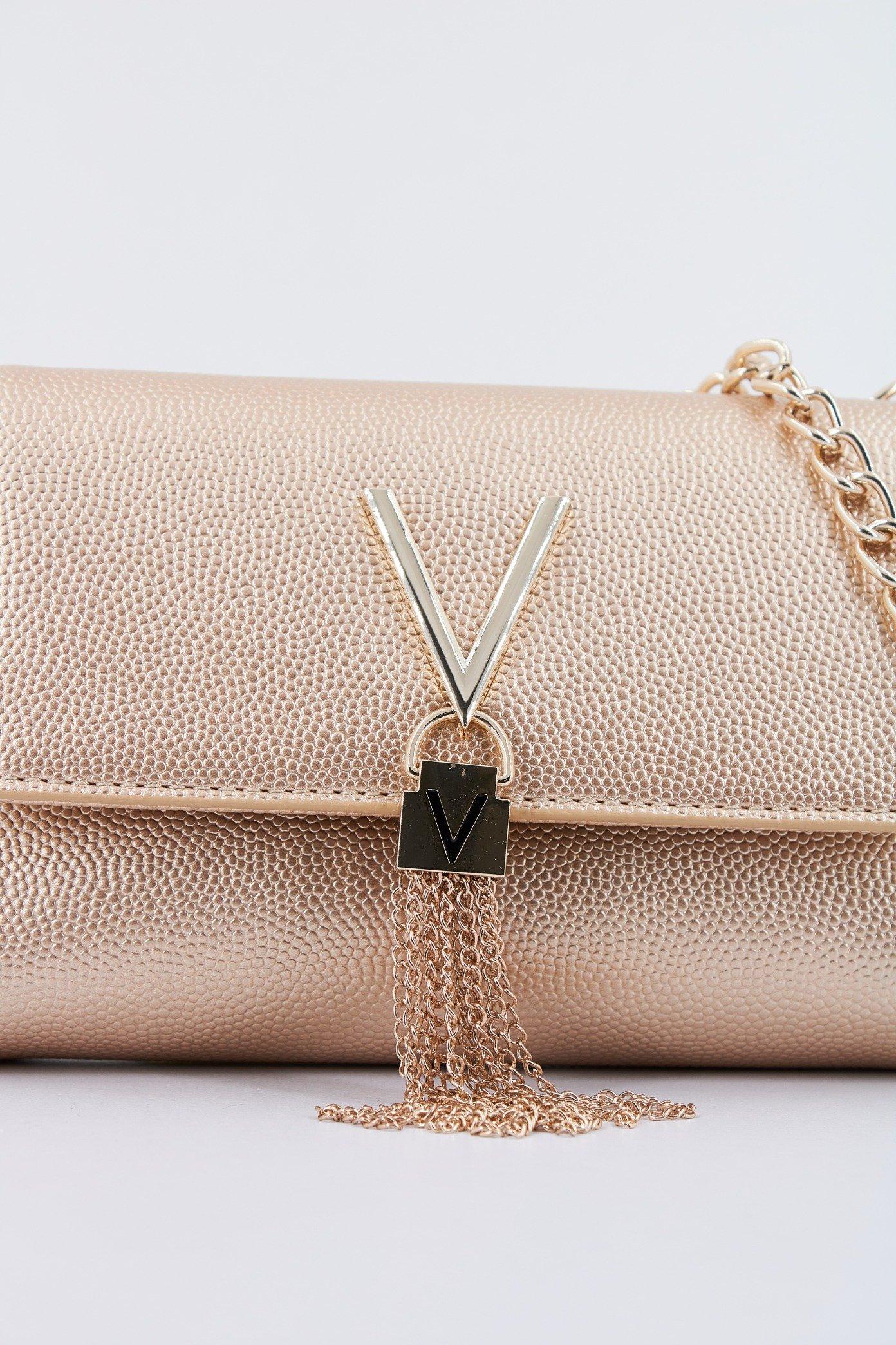 VALENTINO BAGS DIVINA en color ORO (4)