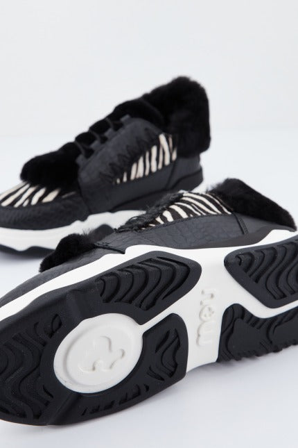 MOU ESKIMO LACE UP TRAINER en color NEGRO (4)