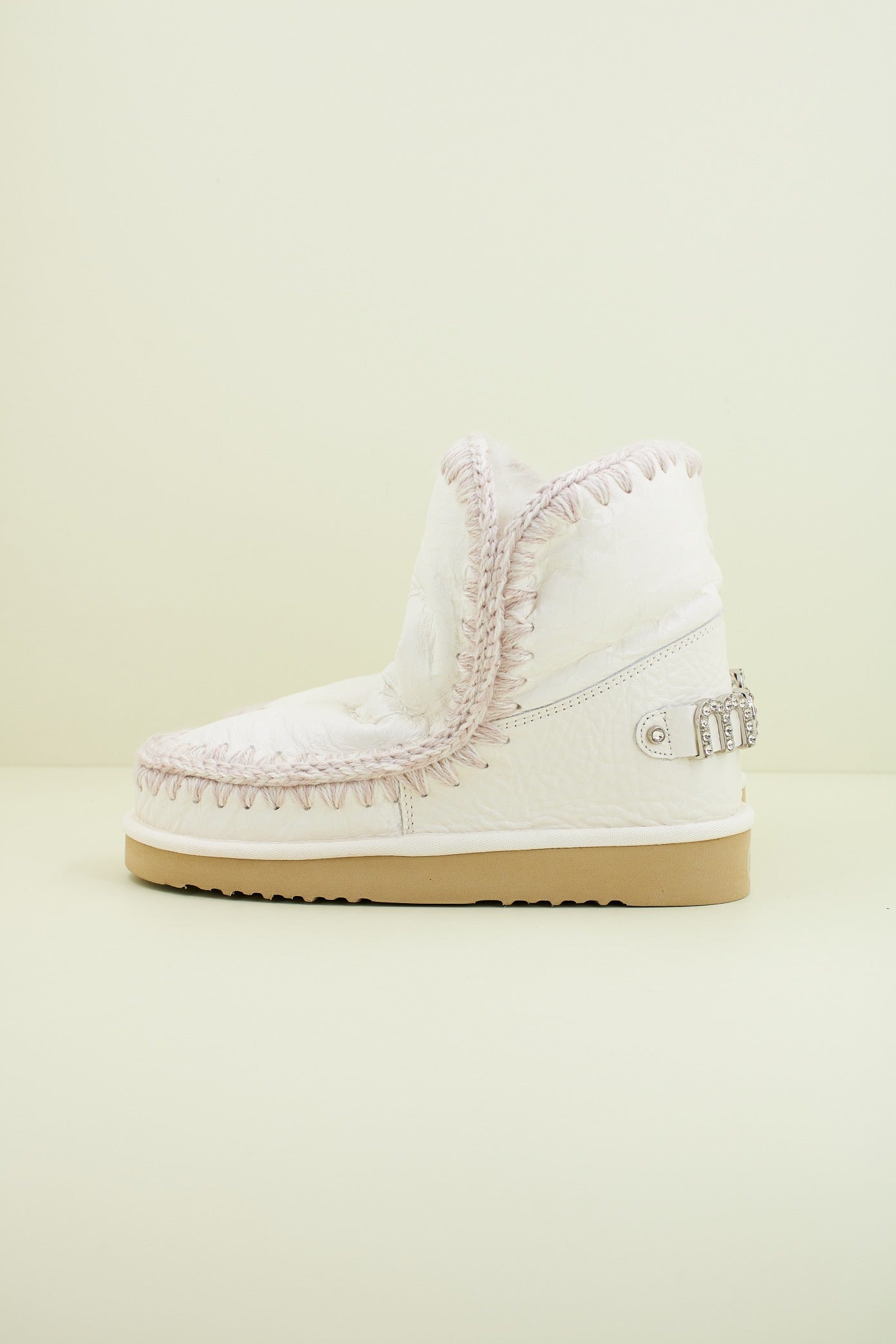 MOU ESKIMO WHITH RHINESTONES LOGO en color BLANCO (1)