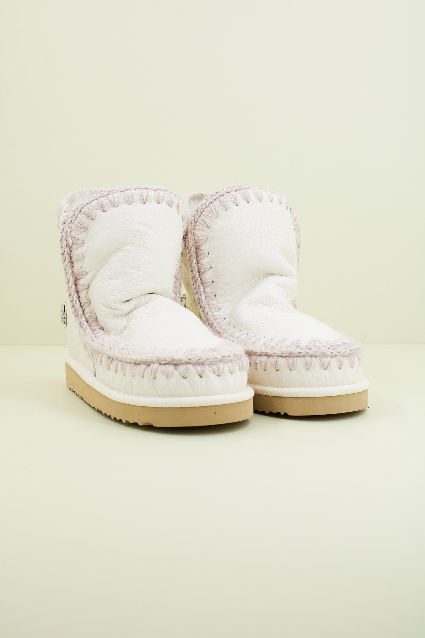MOU ESKIMO WHITH RHINESTONES LOGO en color BLANCO (2)