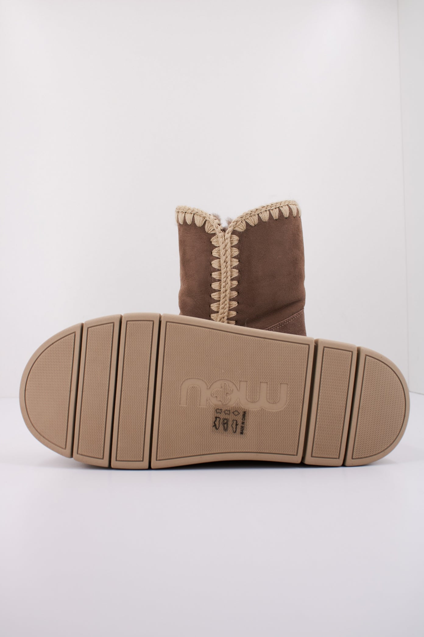 MOU ESKIMO BOUNCE MAXI STITCHING en color GRIS (5)