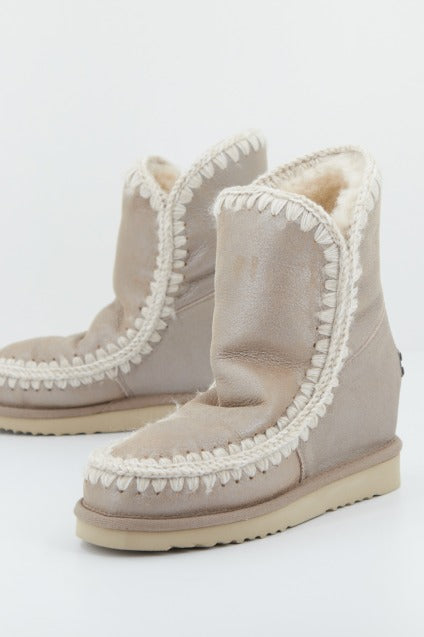 MOU ESKIMO INNER WEDGE SHORT en color MARRON CLARO (1)