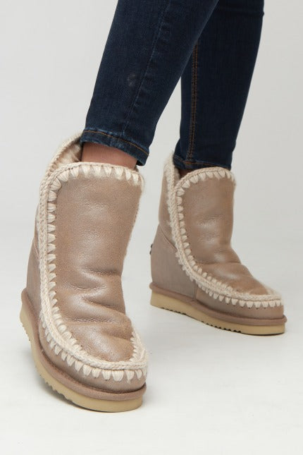 MOU ESKIMO INNER WEDGE SHORT en color MARRON CLARO (5)