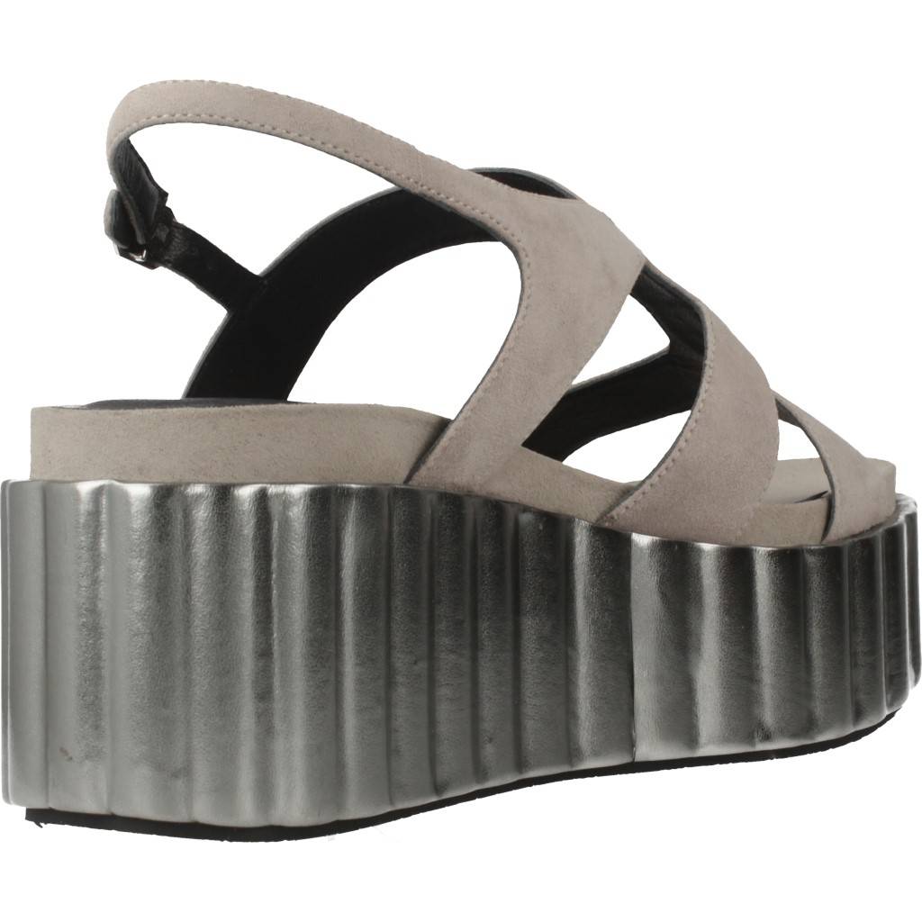 BRUNO PREMI BWN en color GRIS (3)
