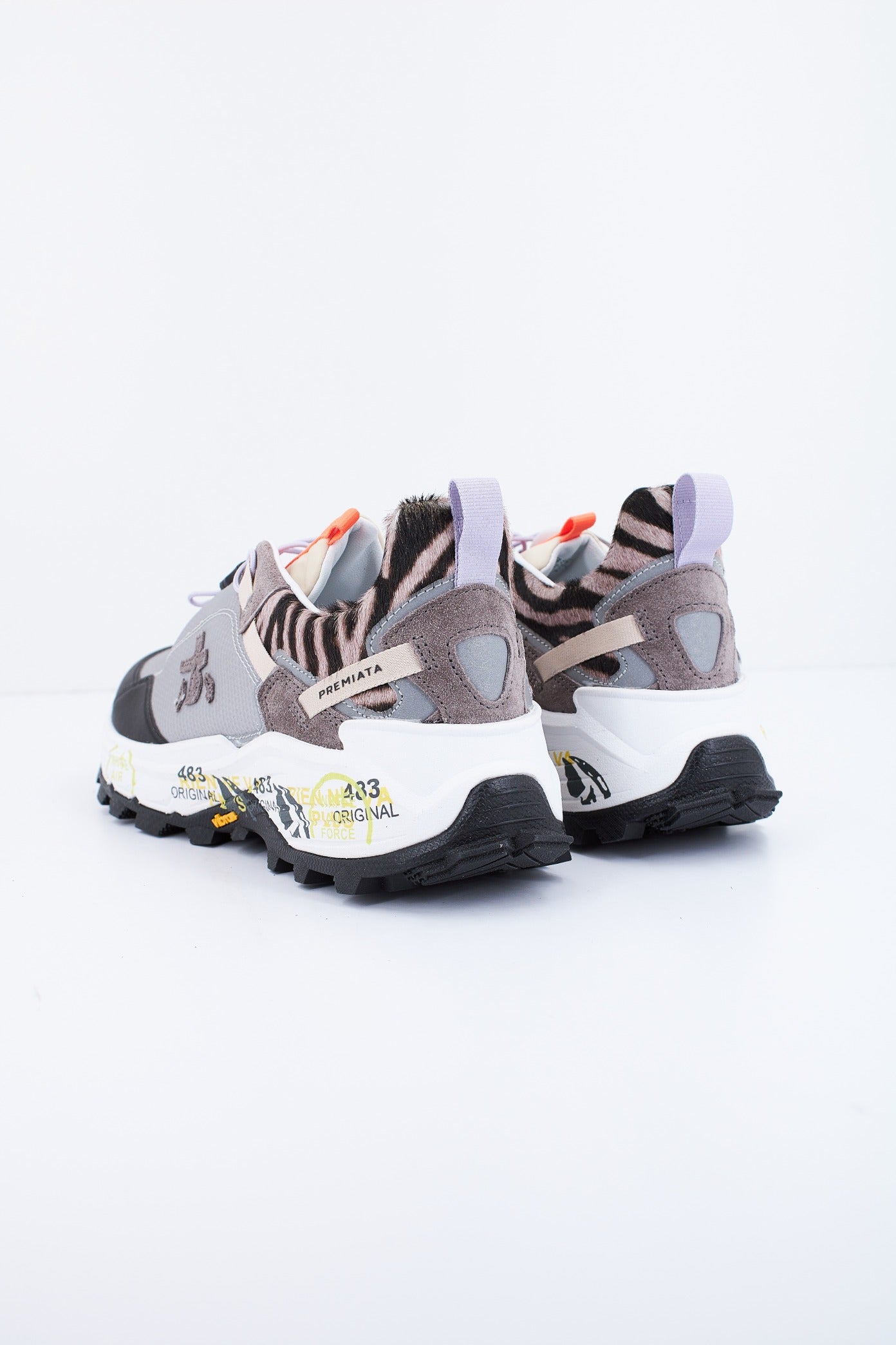 PREMIATA CROSS en color GRIS (3)