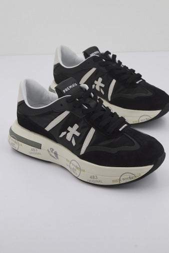 PREMIATA CASSIE en color NEGRO (2)