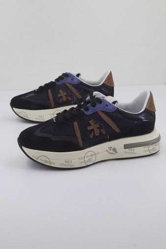 PREMIATA CASSIE en color AZUL (2)