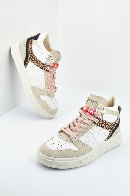 PREMIATA __ en color BLANCO (1)