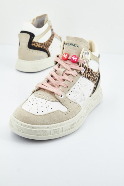 PREMIATA __ en color BLANCO (2)