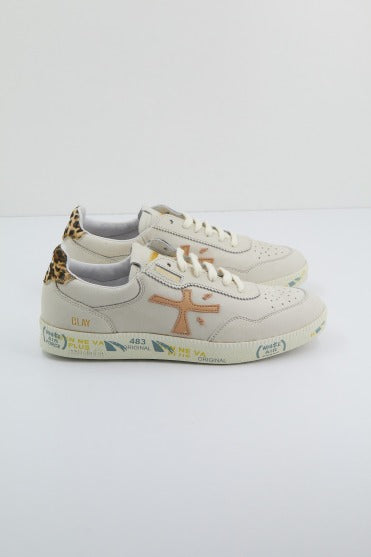 PREMIATA CLAYD en color BEIS (2)