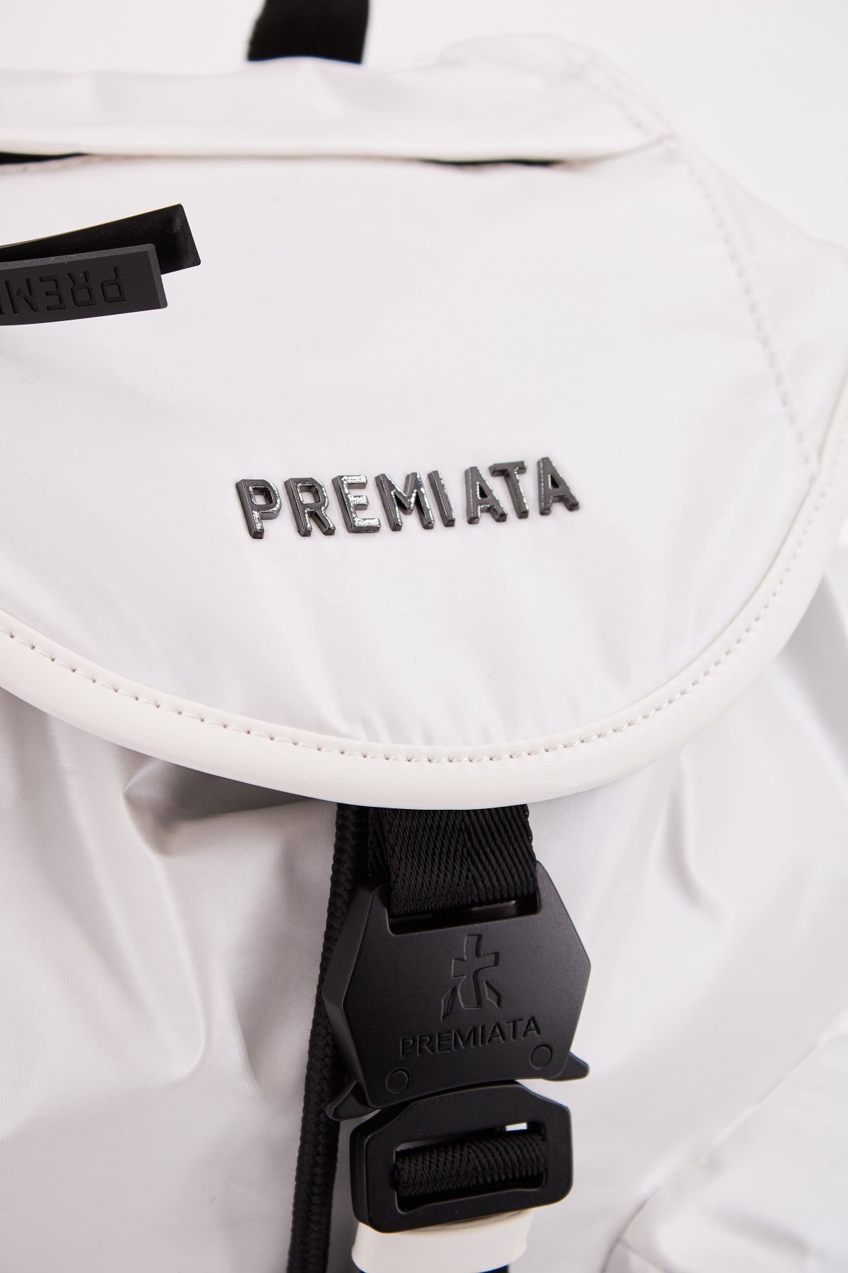 PREMIATA LYN en color BLANCO (4)