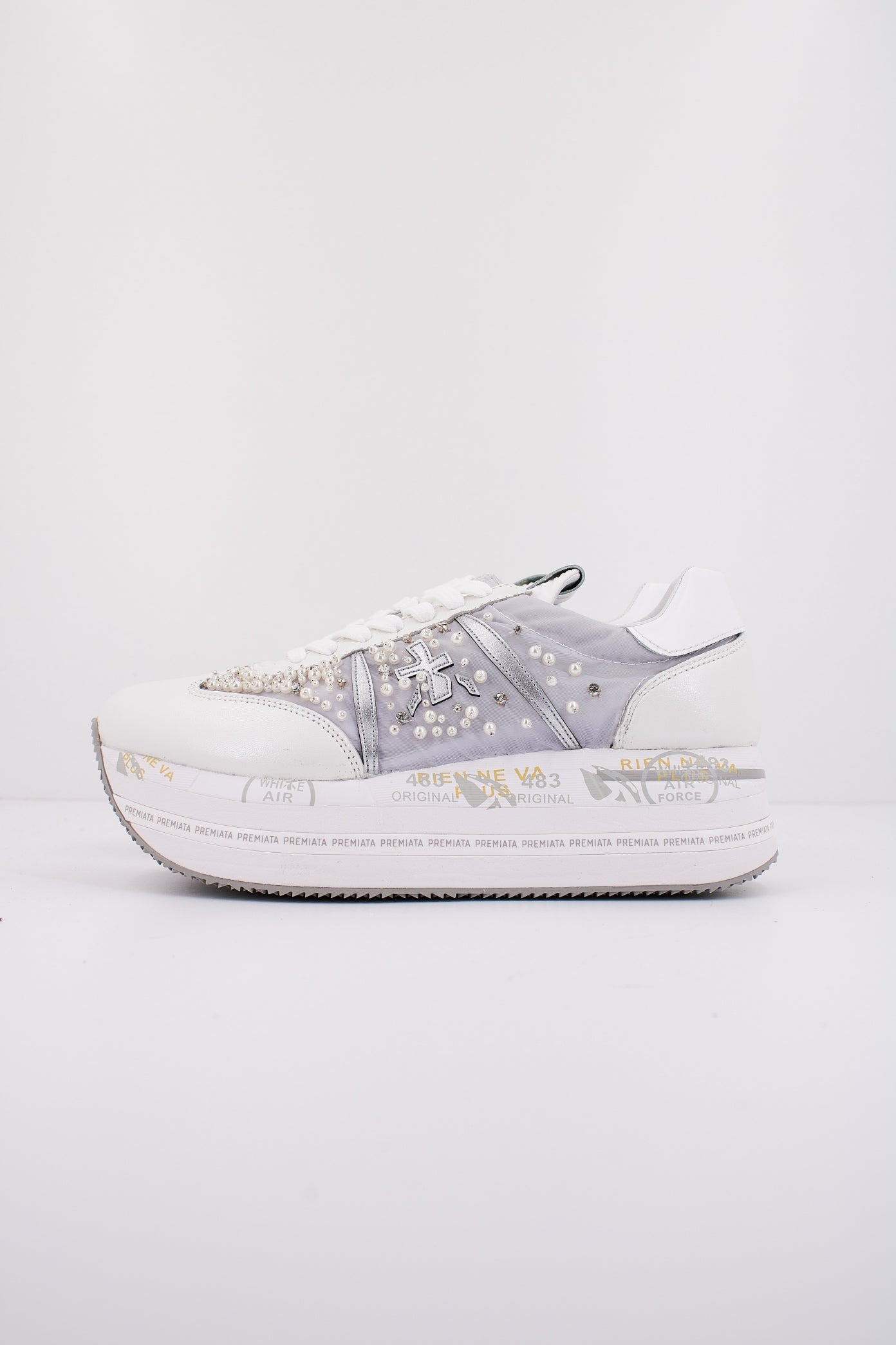PREMIATA BETH en color BLANCO (1)