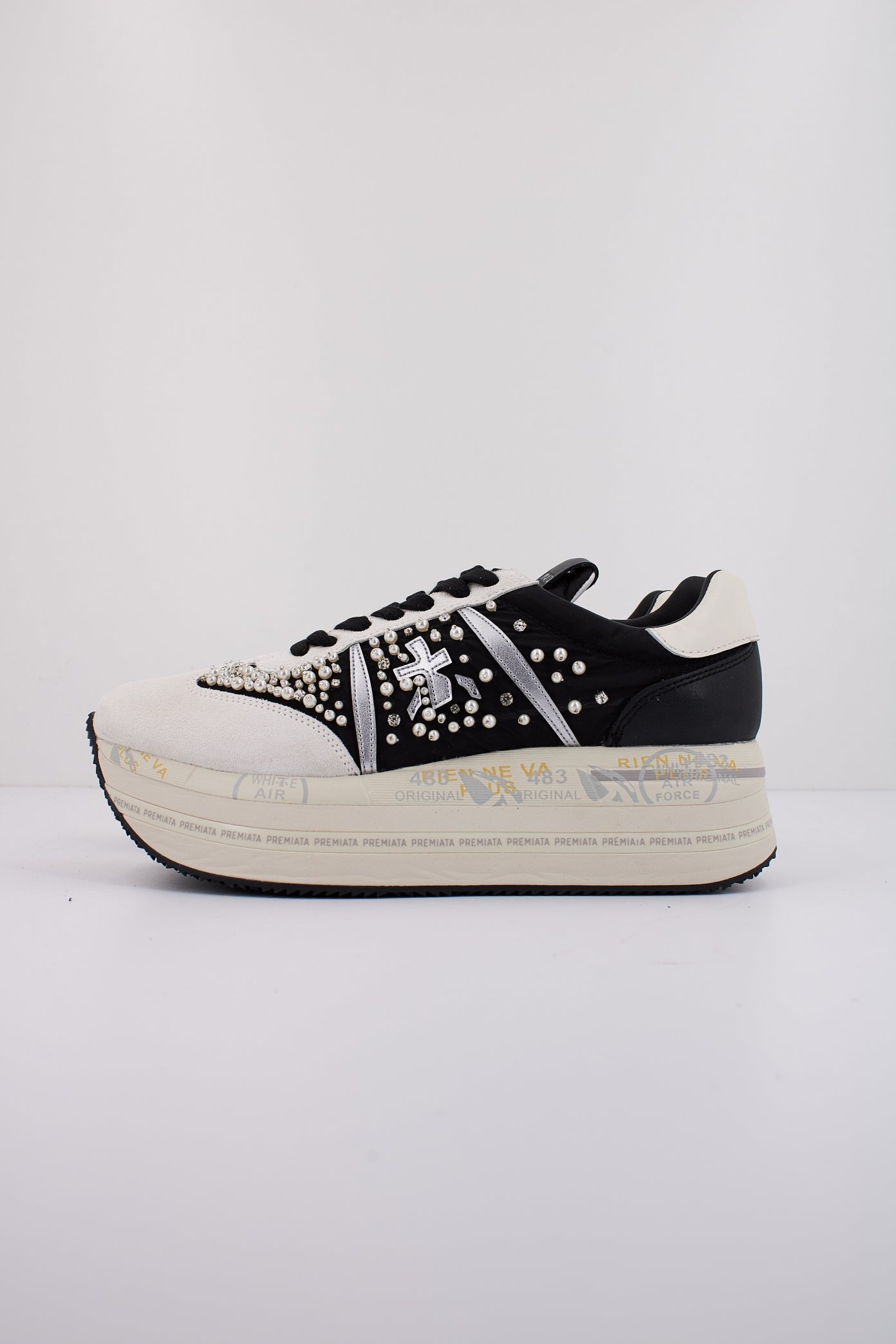 PREMIATA BETH en color BLANCO (1)