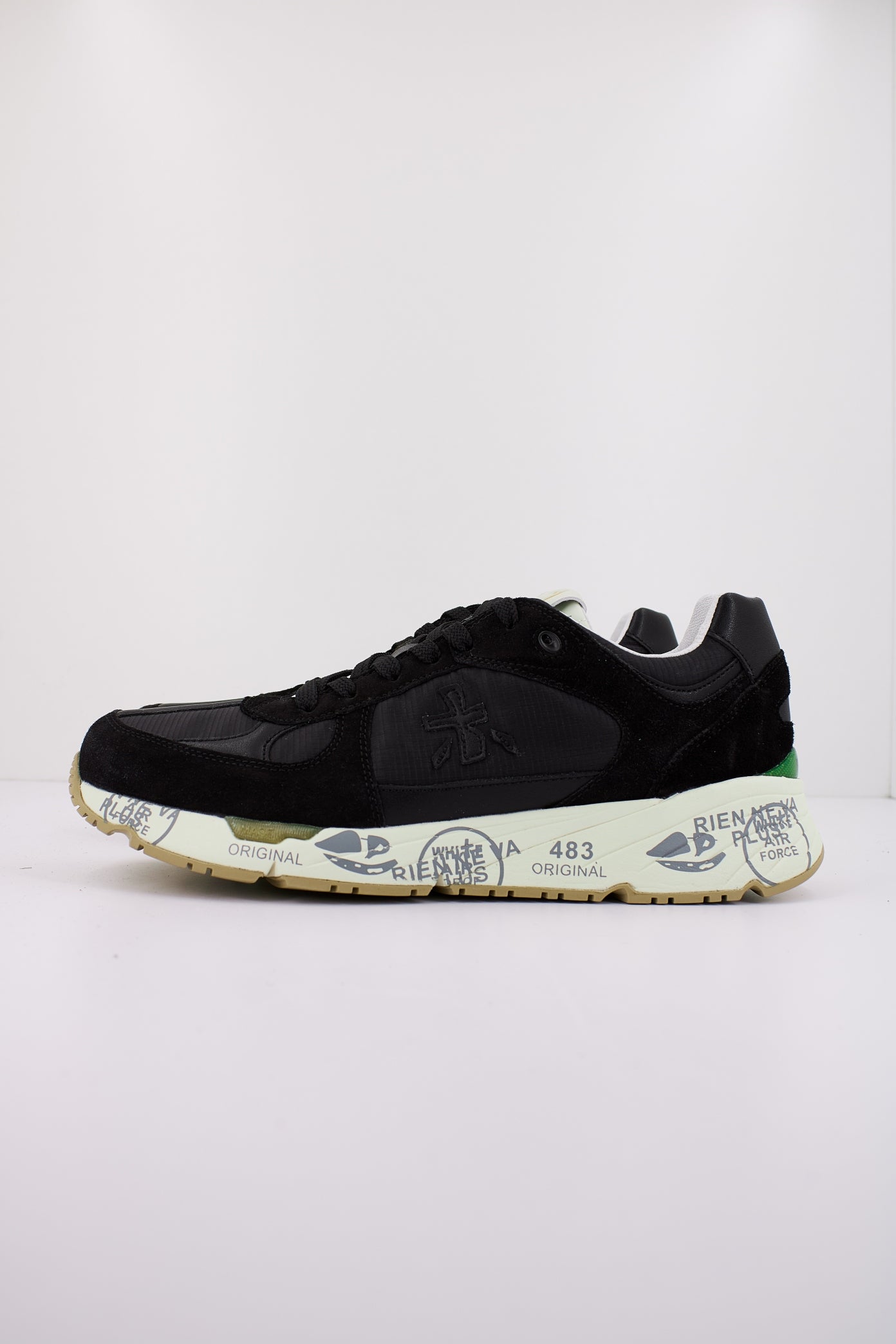 PREMIATA MASE en color NEGRO (1)