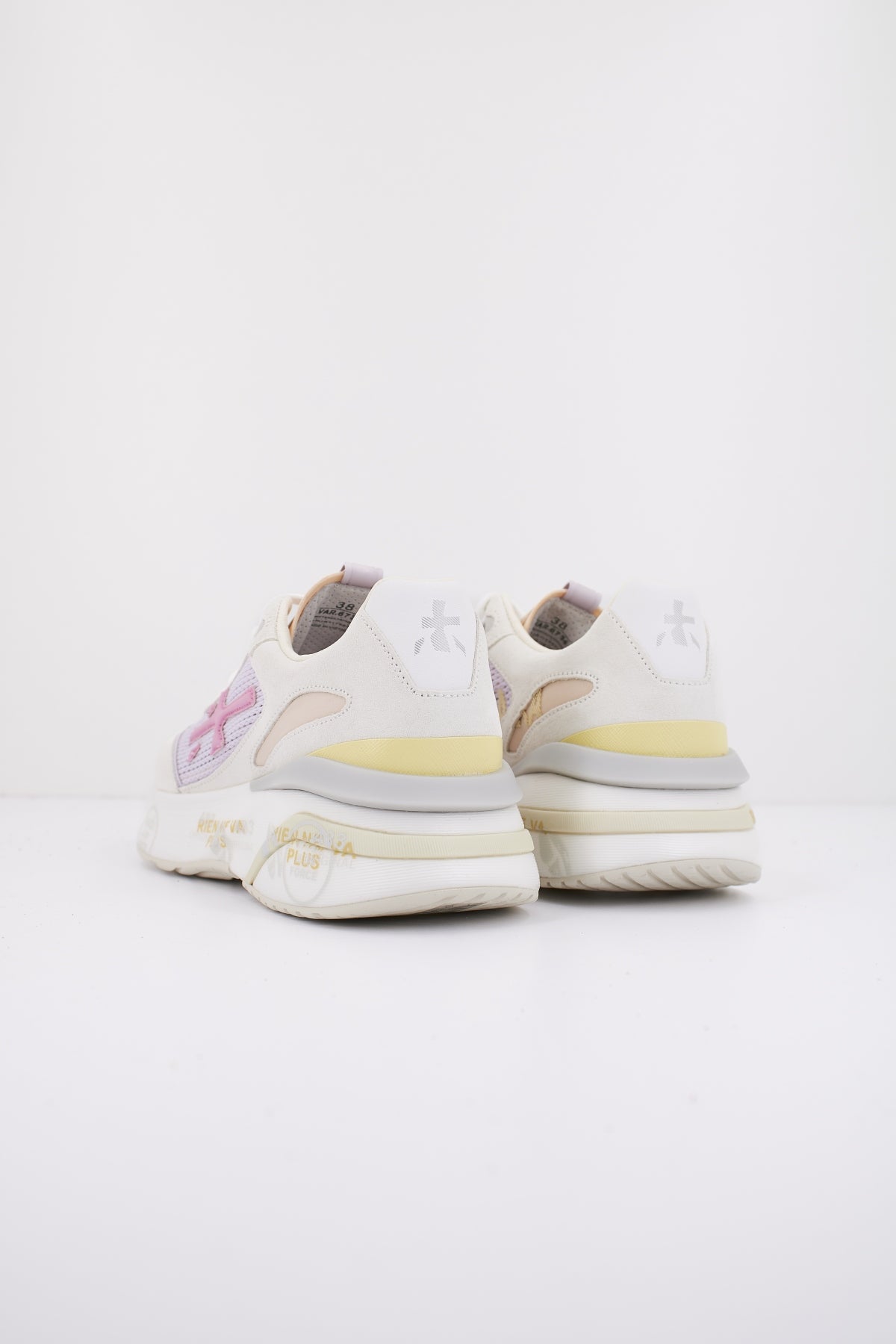 PREMIATA MOERUND en color VIOLETA (3)