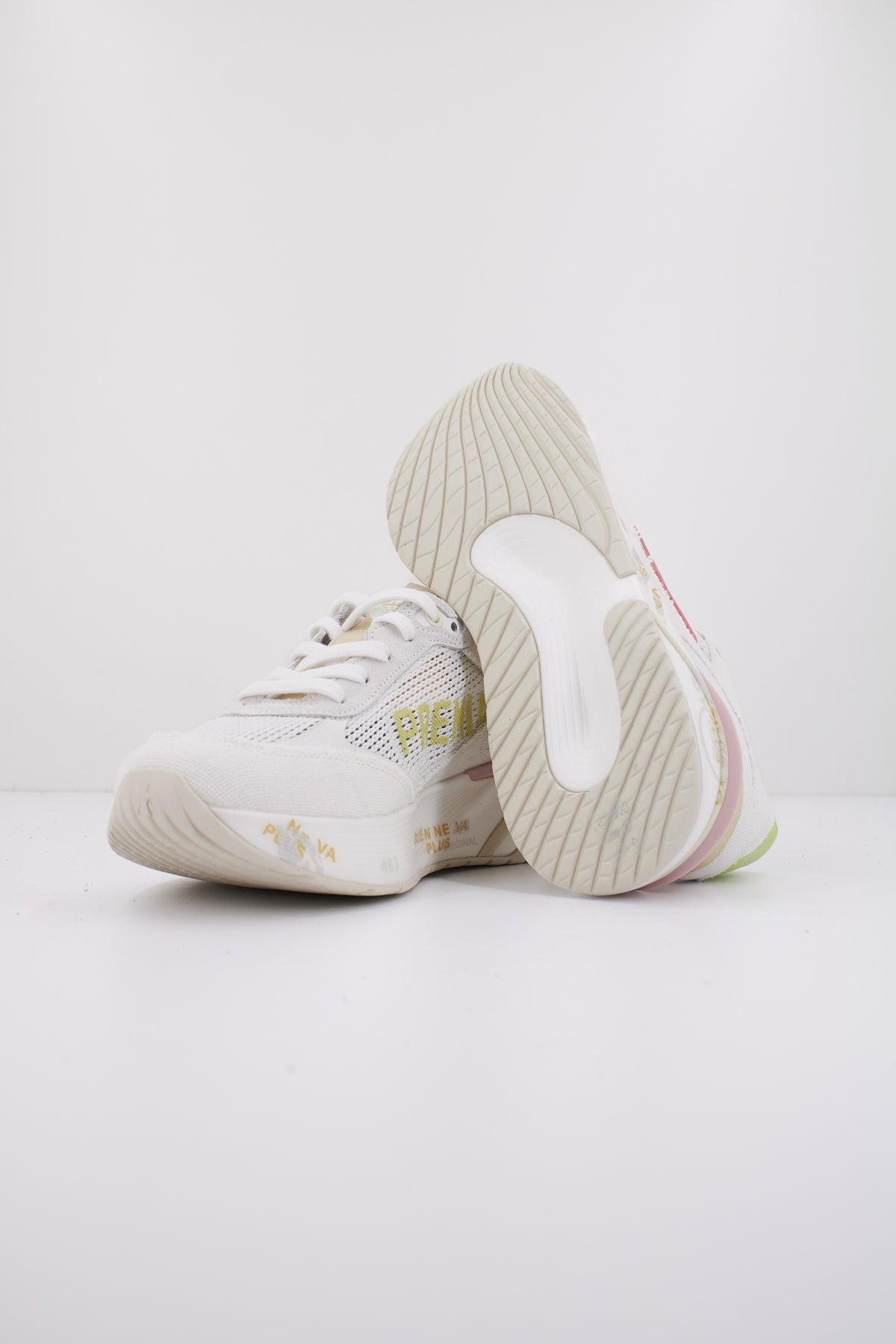PREMIATA MOERUND en color BLANCO (4)