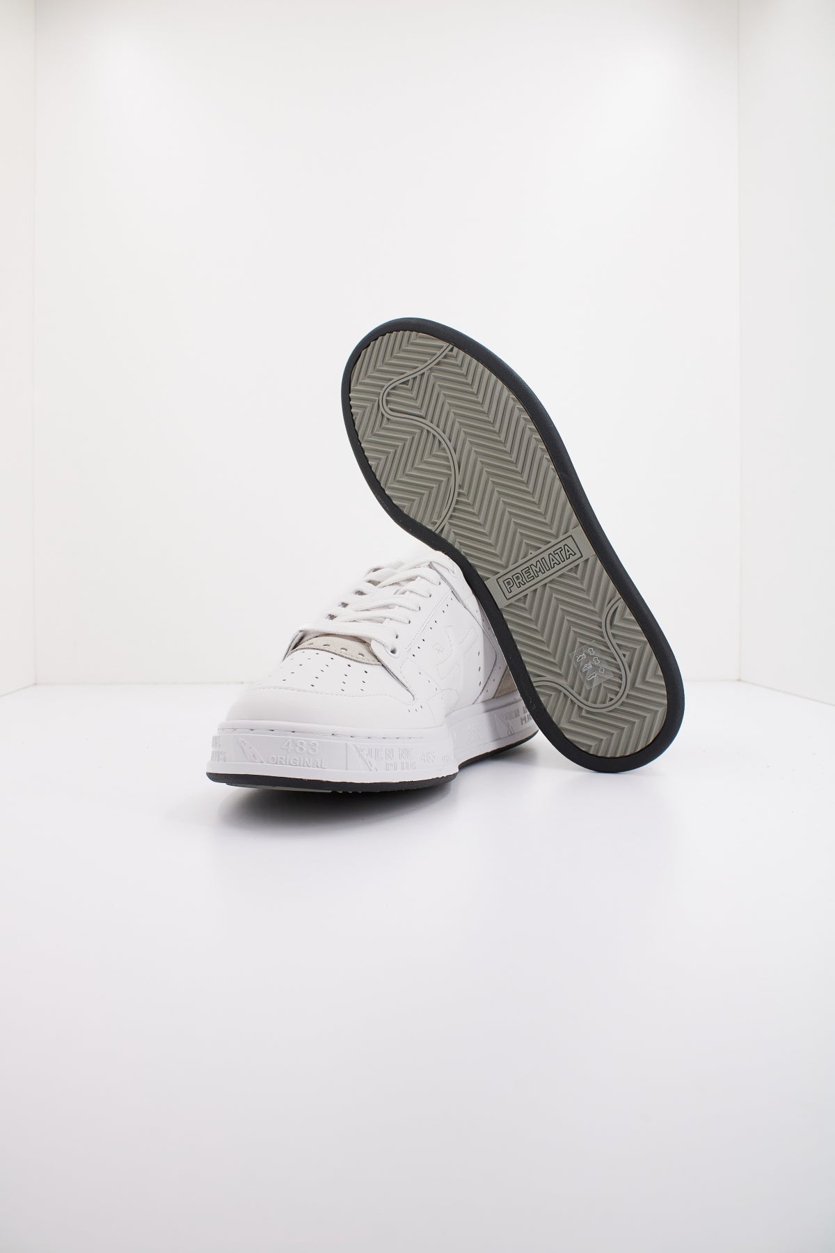 PREMIATA QUINN en color BLANCO (4)