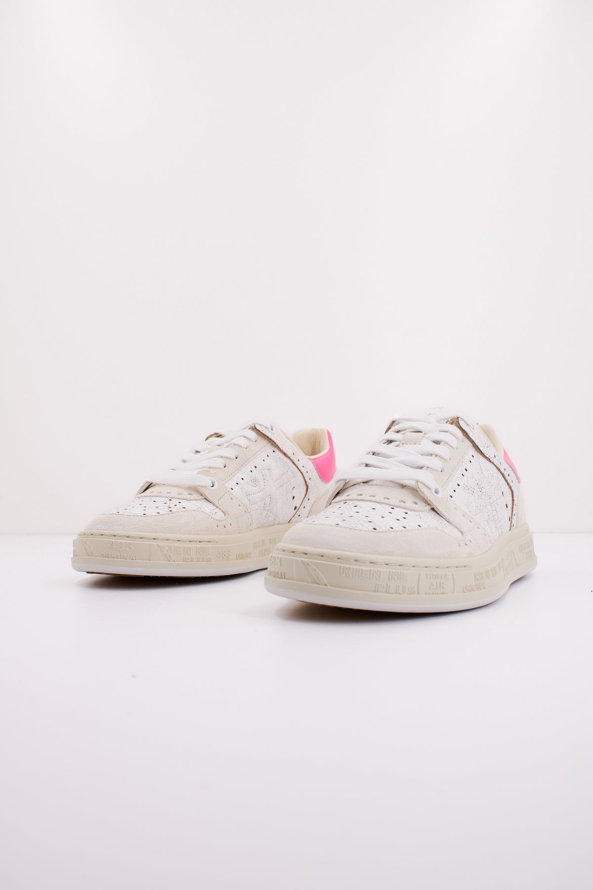 PREMIATA QUINND en color BLANCO (2)