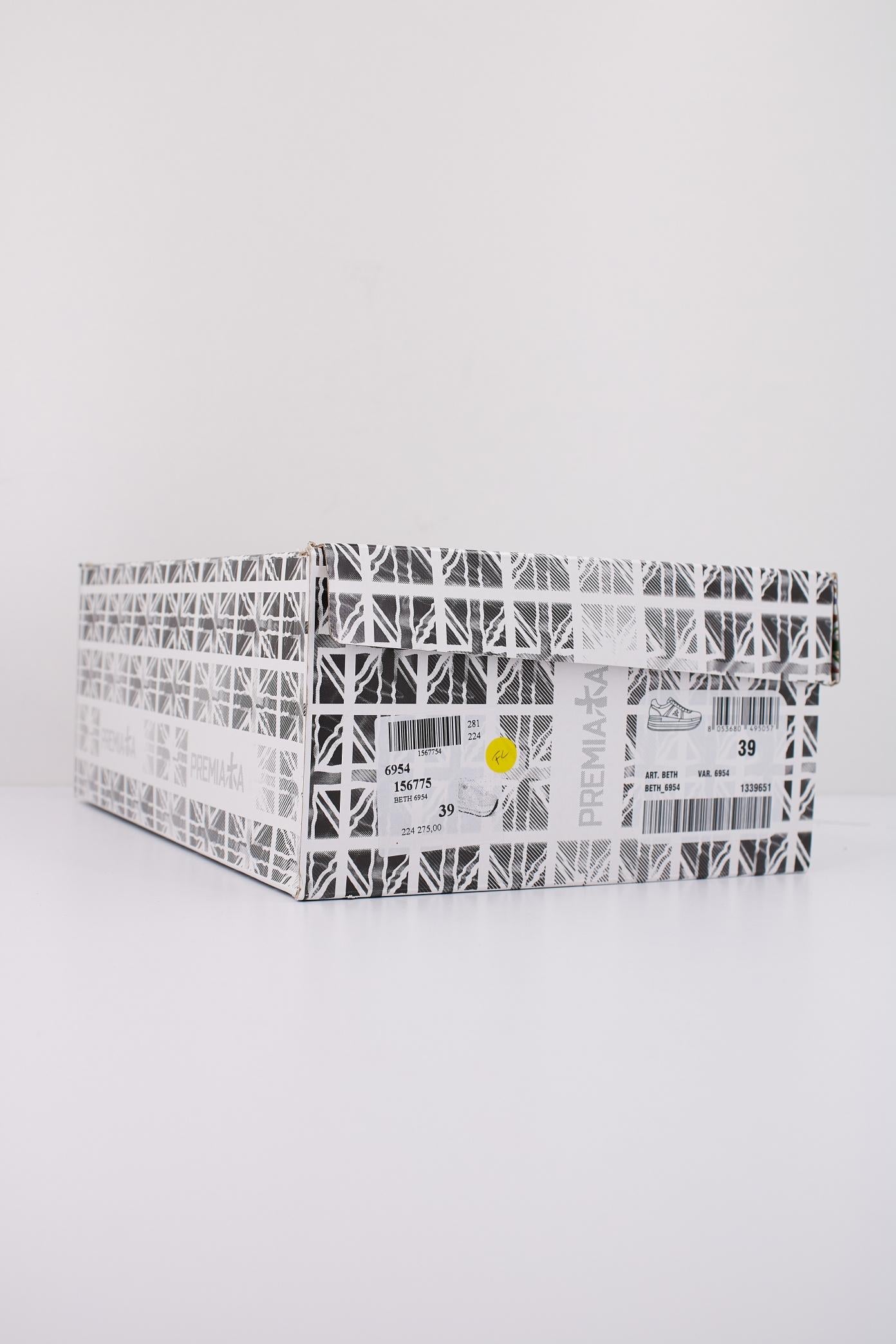 PREMIATA BETH en color BEIS (6)