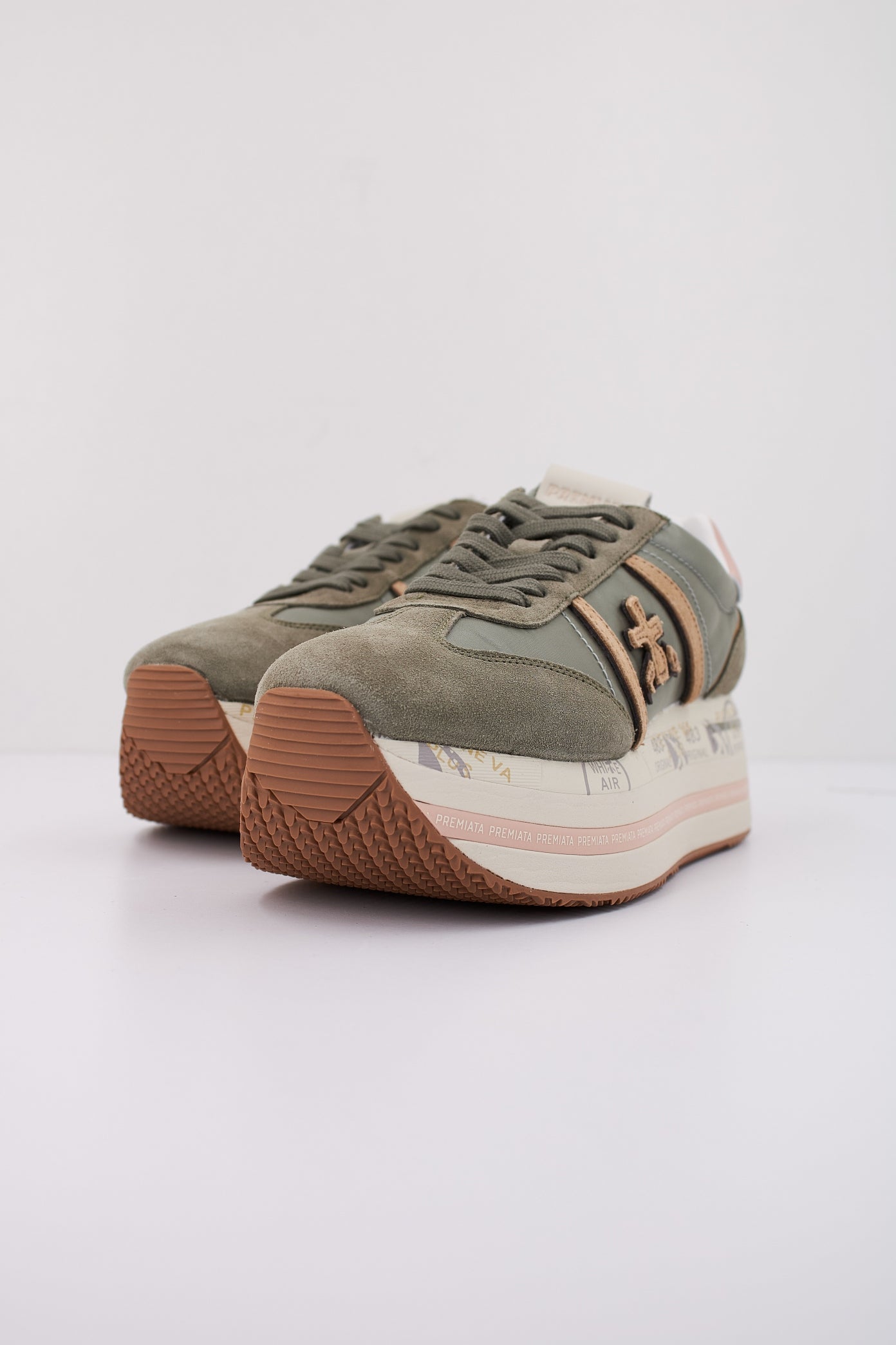 PREMIATA BETH en color VERDE (2)