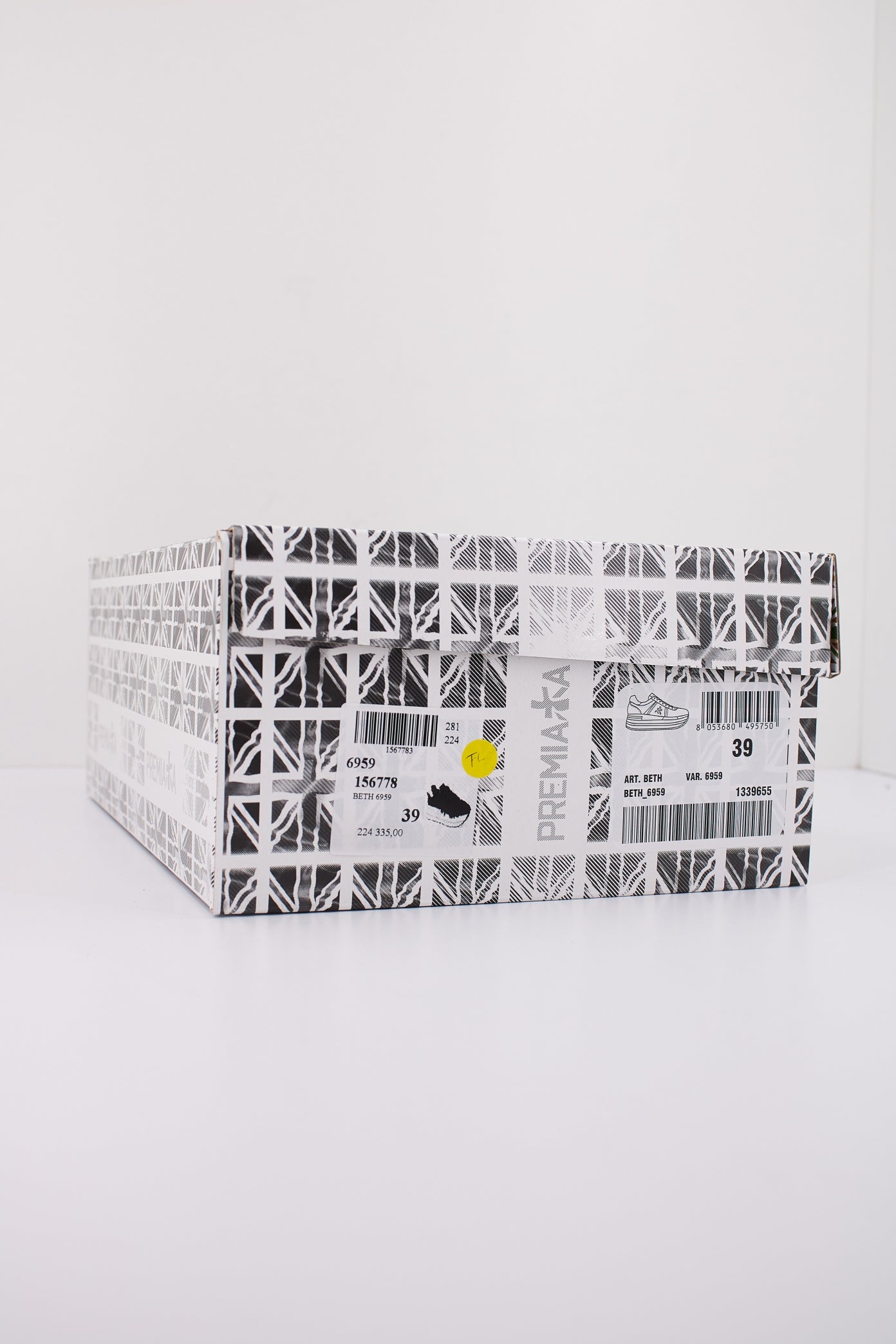 PREMIATA BETH en color NEGRO (6)