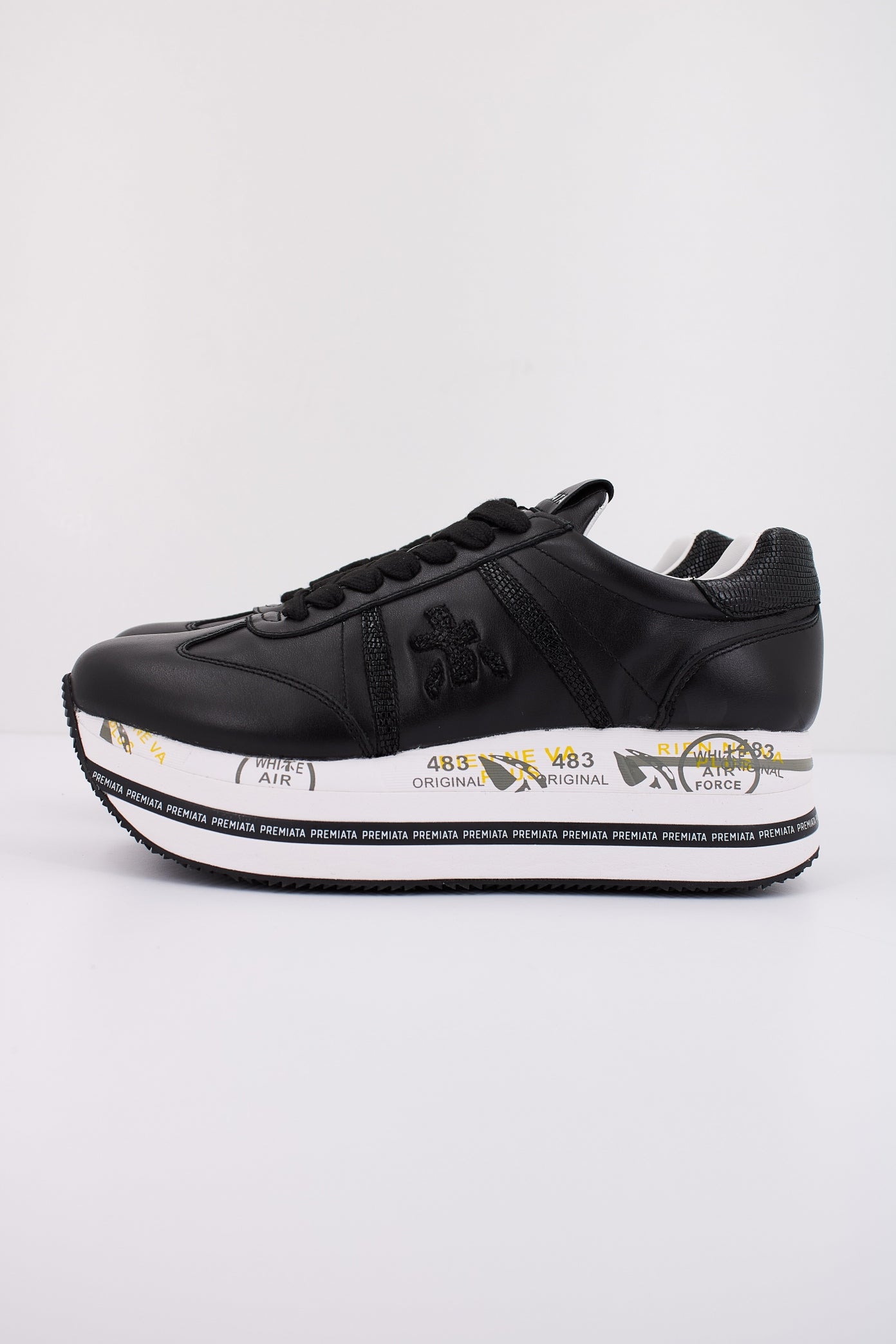 PREMIATA BETH en color NEGRO (1)
