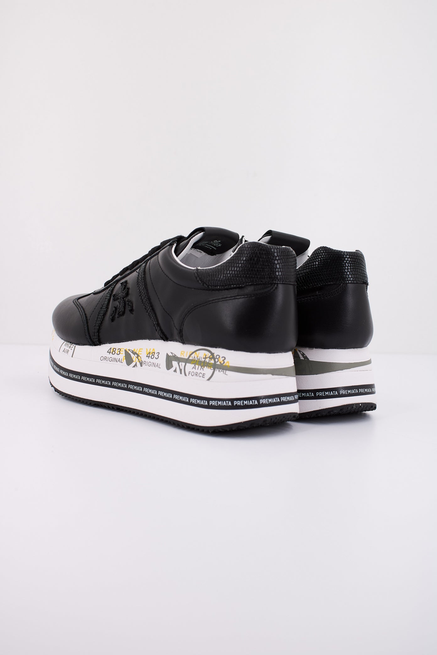 PREMIATA BETH en color NEGRO (4)