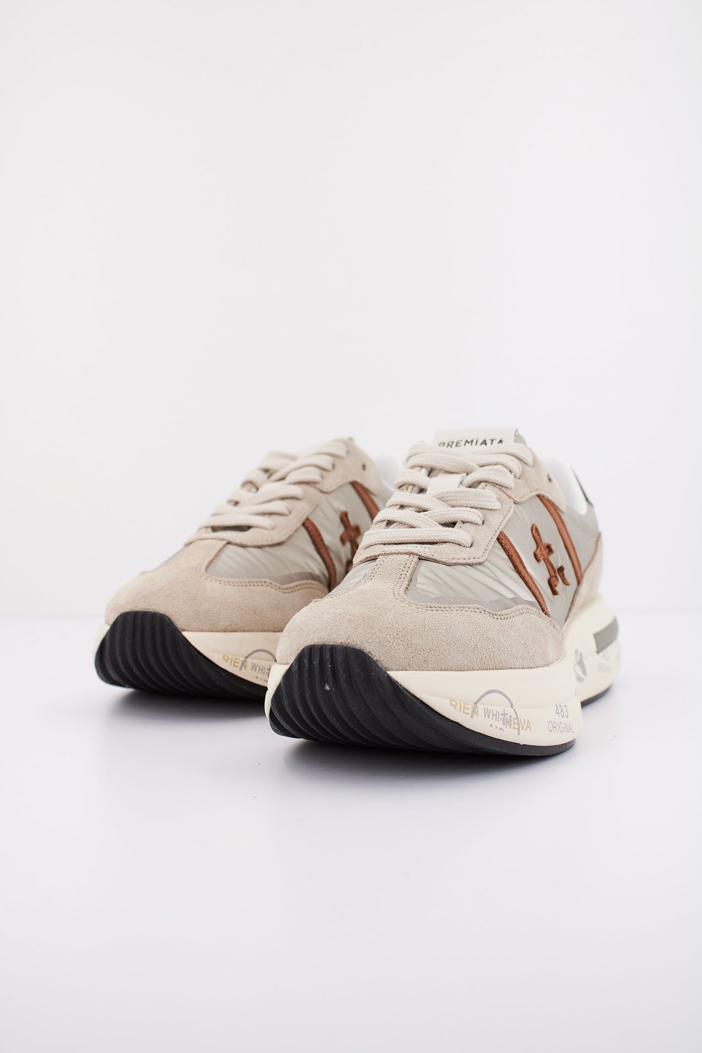 PREMIATA CASSIE en color BEIS (2)