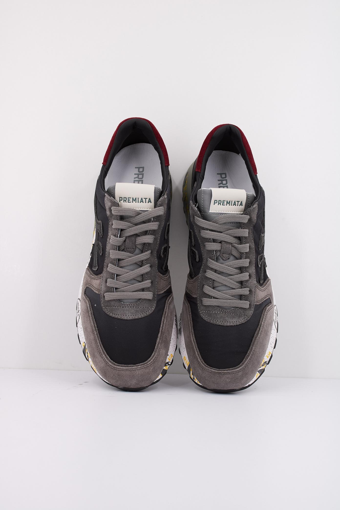 PREMIATA MICK en color GRIS (3)