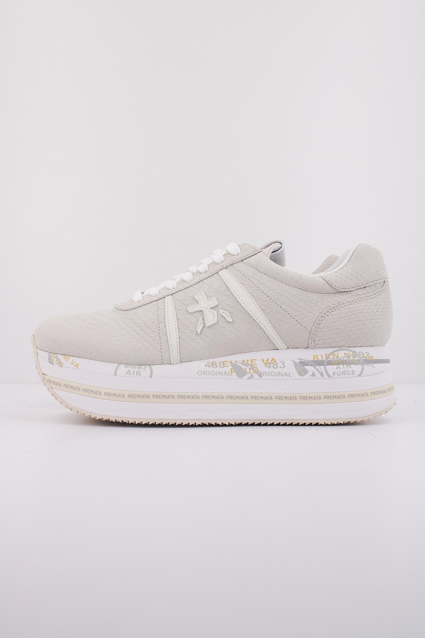 PREMIATA BETH en color BEIS (1)