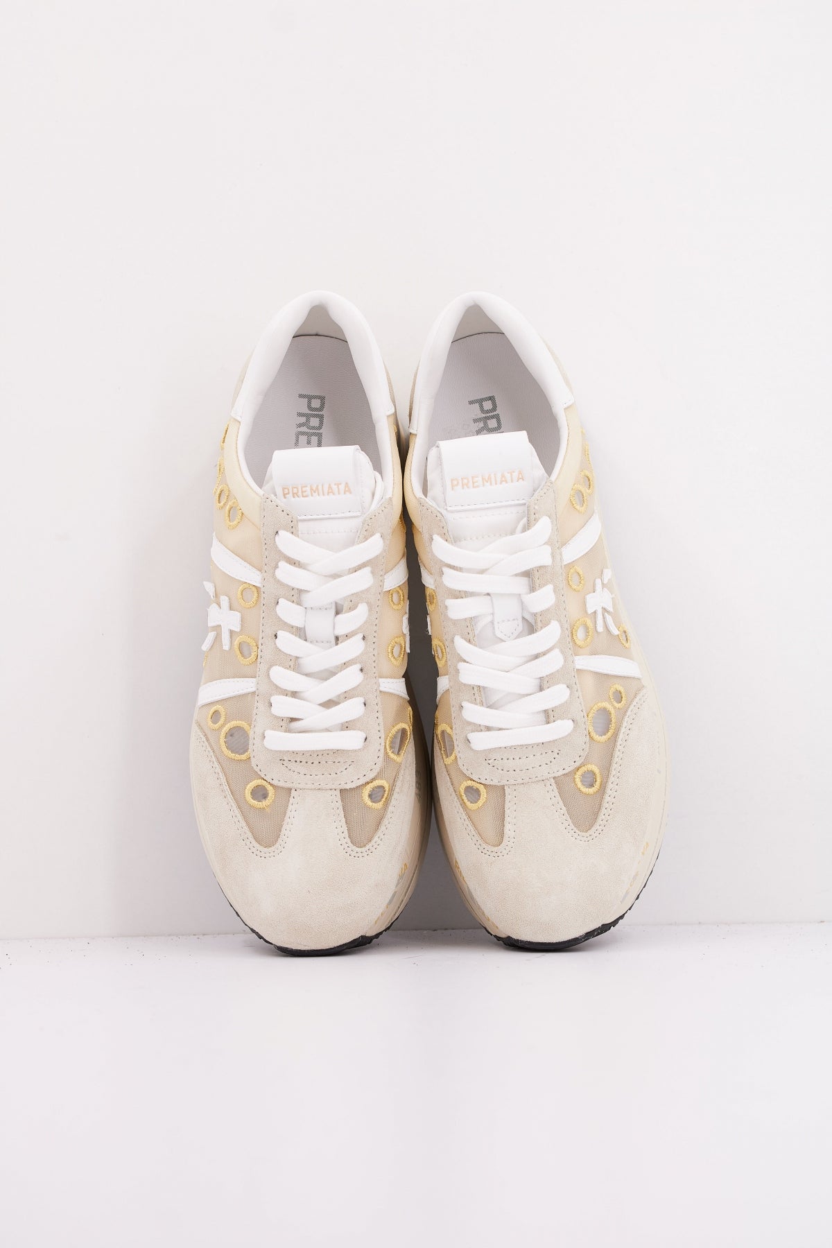 PREMIATA BETH en color BEIS (3)