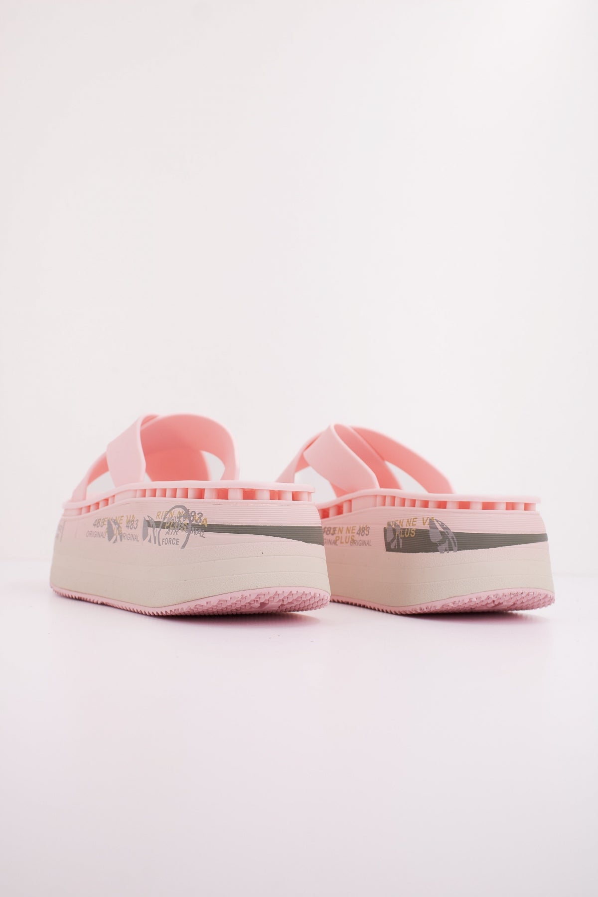PREMIATA MOURA en color ROSA (4)