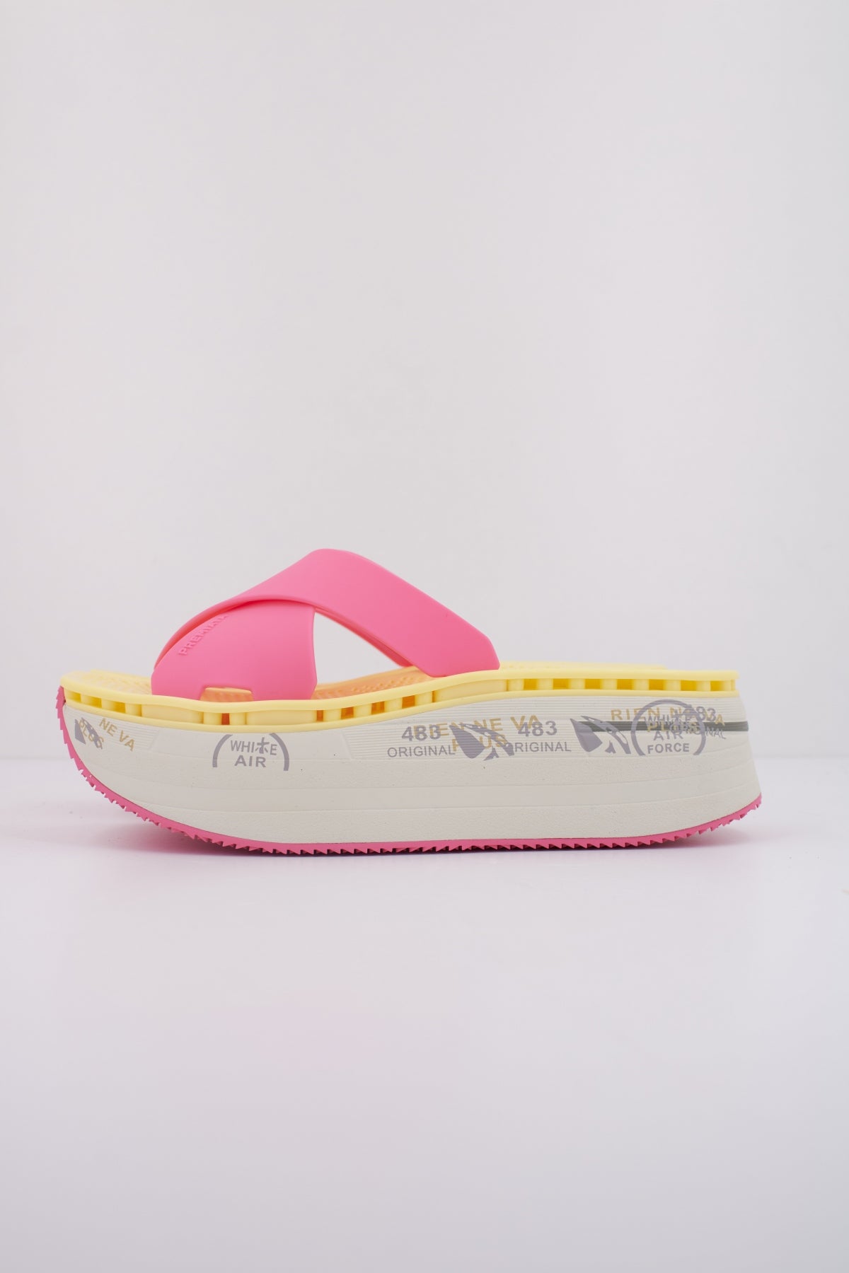 PREMIATA MOURA en color ROSA (1)