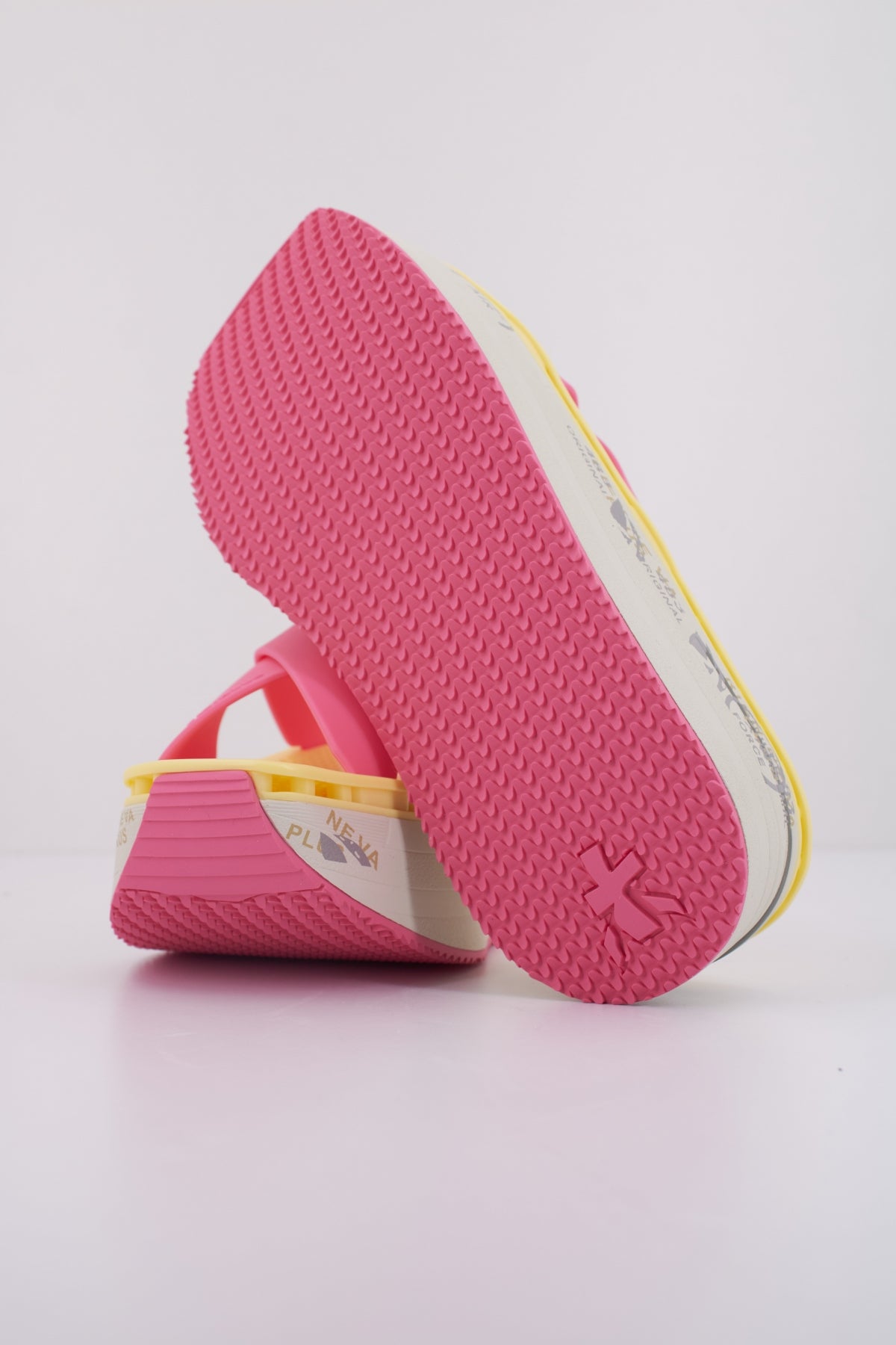 PREMIATA MOURA en color ROSA (5)