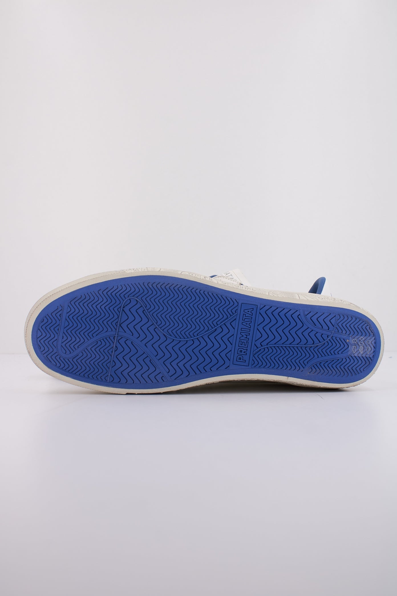 PREMIATA STEVEN en color BLANCO (5)