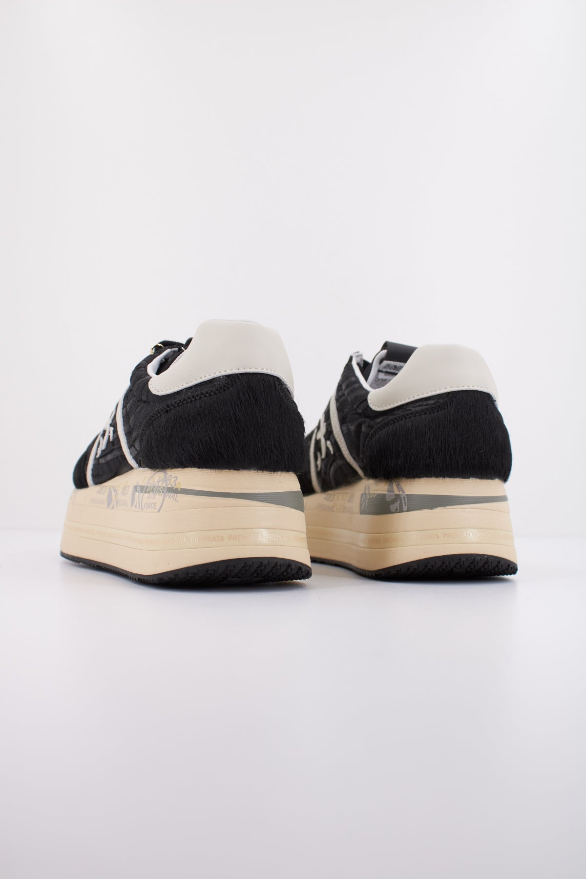 PREMIATA BETH en color NEGRO (4)