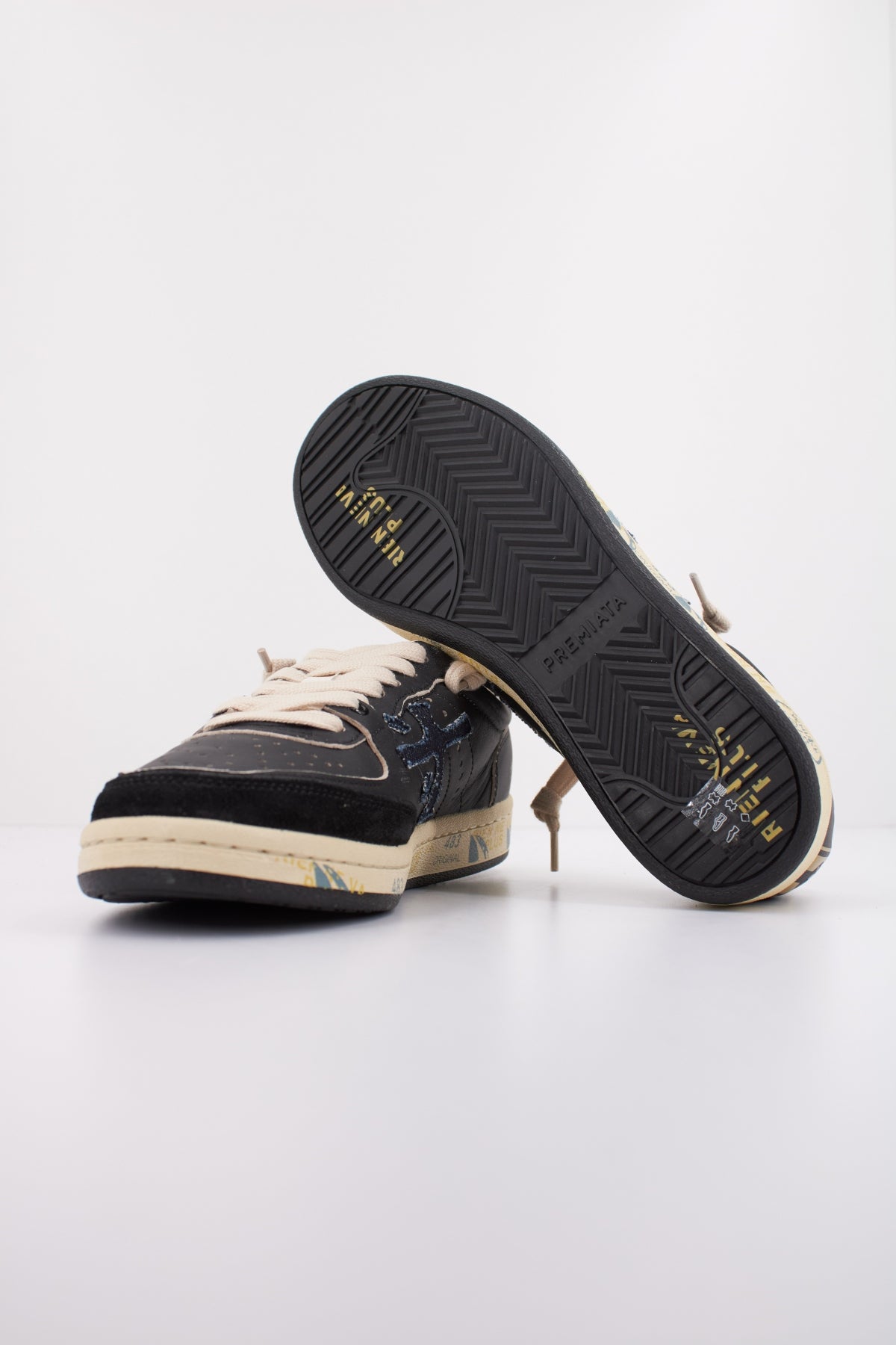 PREMIATA BSKTCLAD en color NEGRO (5)