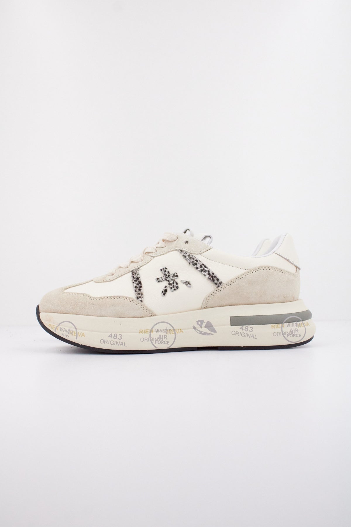 PREMIATA CASSIE en color BEIS (1)