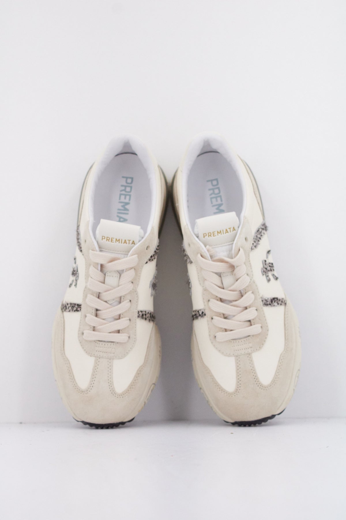 PREMIATA CASSIE en color BEIS (3)