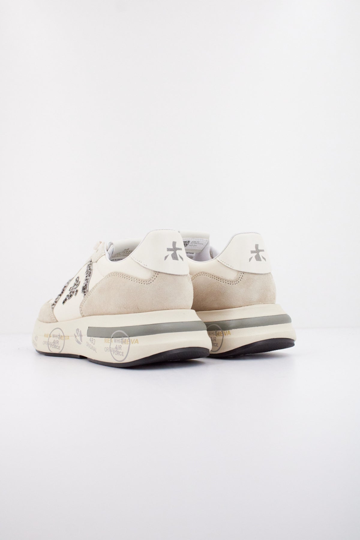 PREMIATA CASSIE en color BEIS (4)