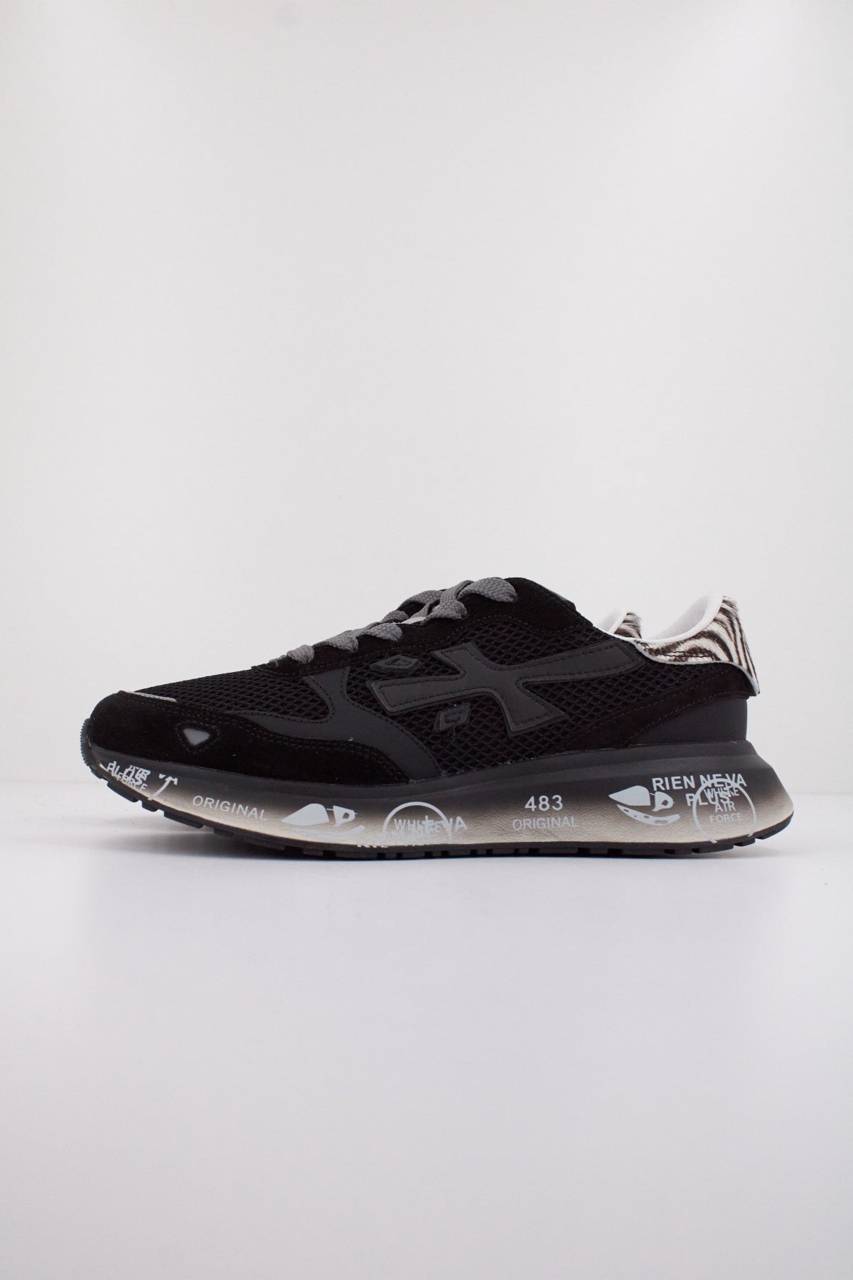 PREMIATA LAURYN en color NEGRO (1)