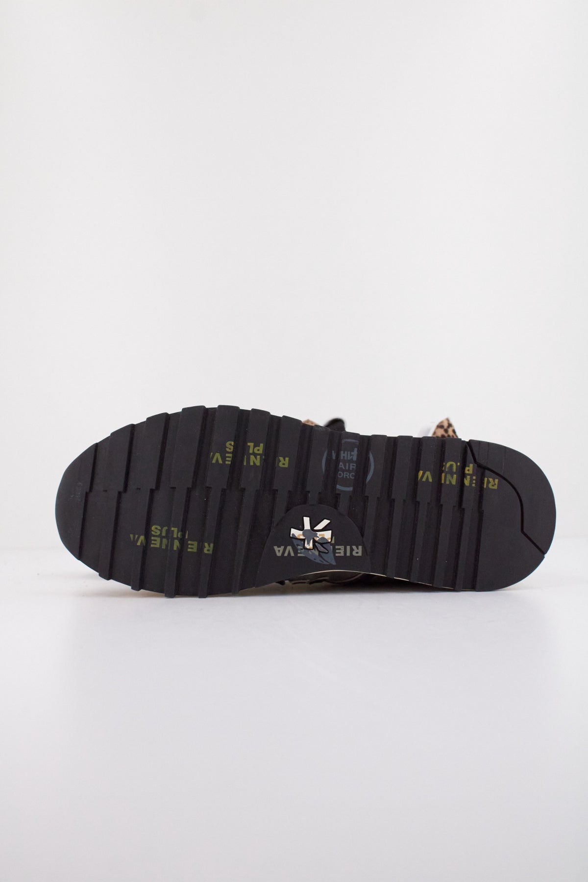 PREMIATA LUCYD en color VERDE (5)