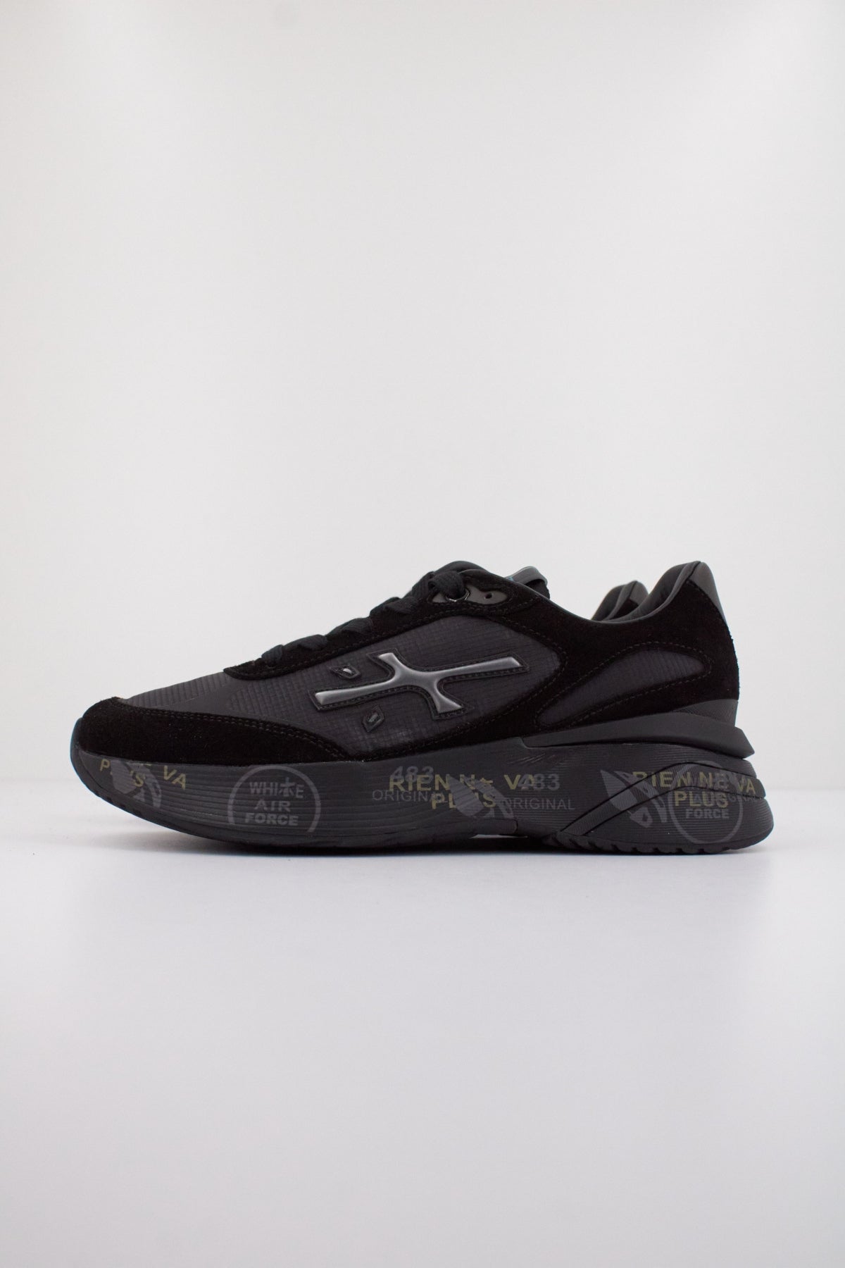PREMIATA MOERUND en color NEGRO (1)