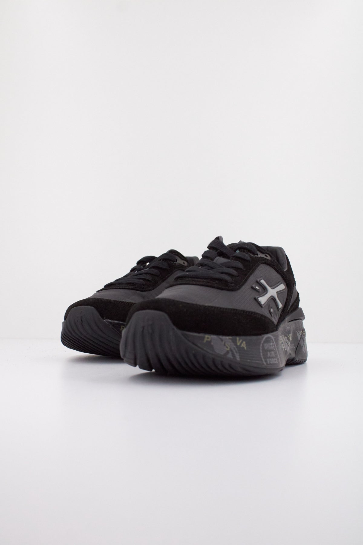 PREMIATA MOERUND en color NEGRO (2)